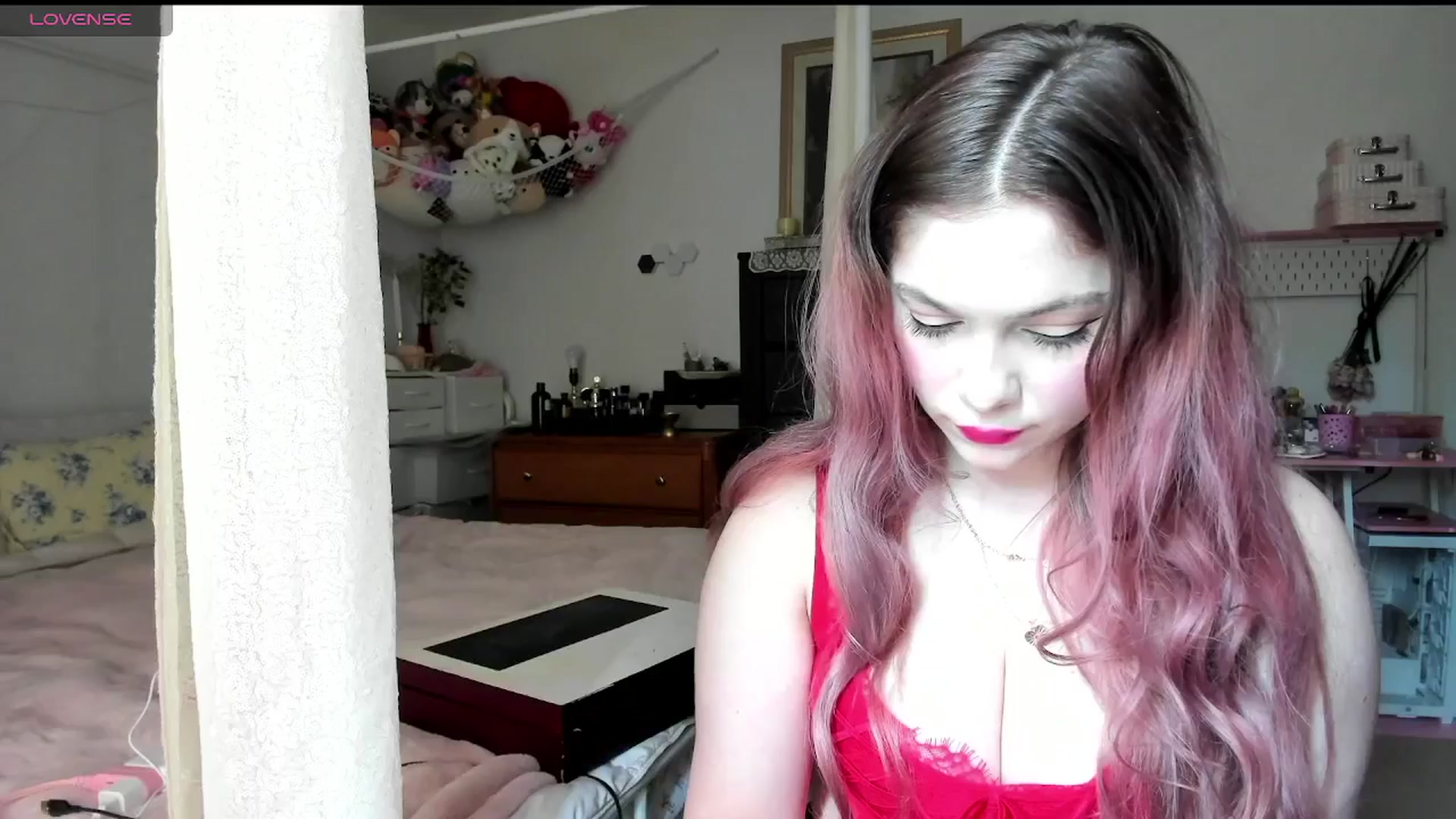 Gallery image thumbnail from lolypopbubble's myfreecams stream on, 05/15/2025, 17:49 image 20 of 20