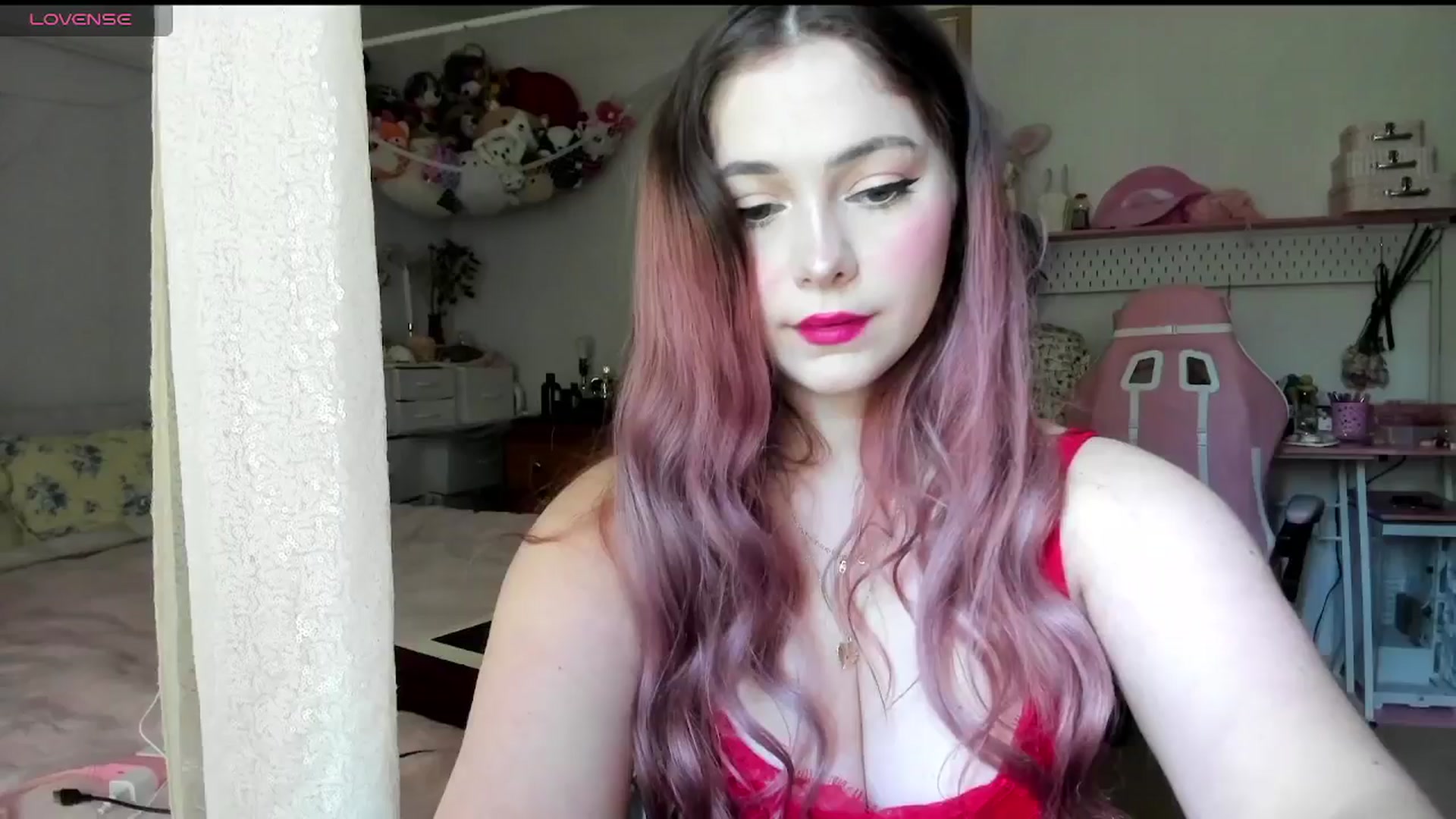 Gallery image thumbnail from lolypopbubble's myfreecams stream on, 05/15/2025, 17:49 image 7 of 20