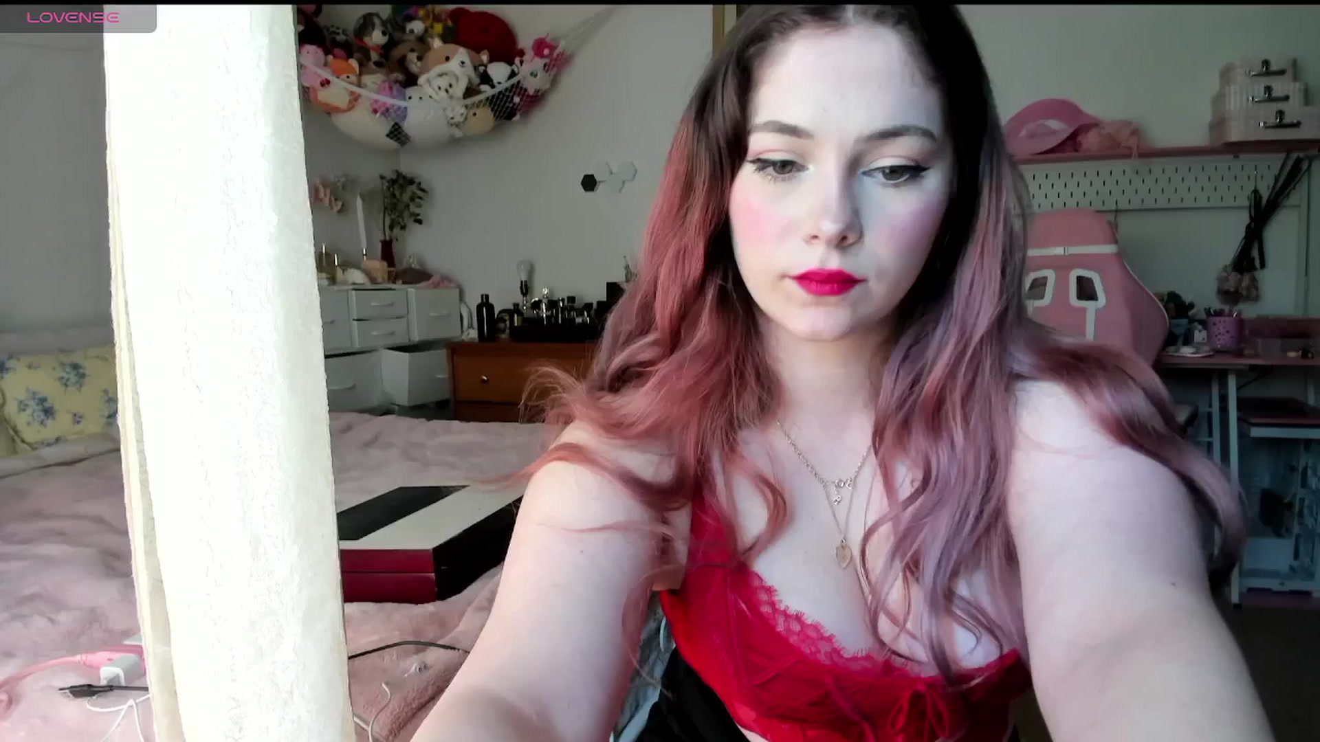 Gallery image thumbnail from lolypopbubble's myfreecams stream on, 05/15/2025, 20:24 image 19 of 20