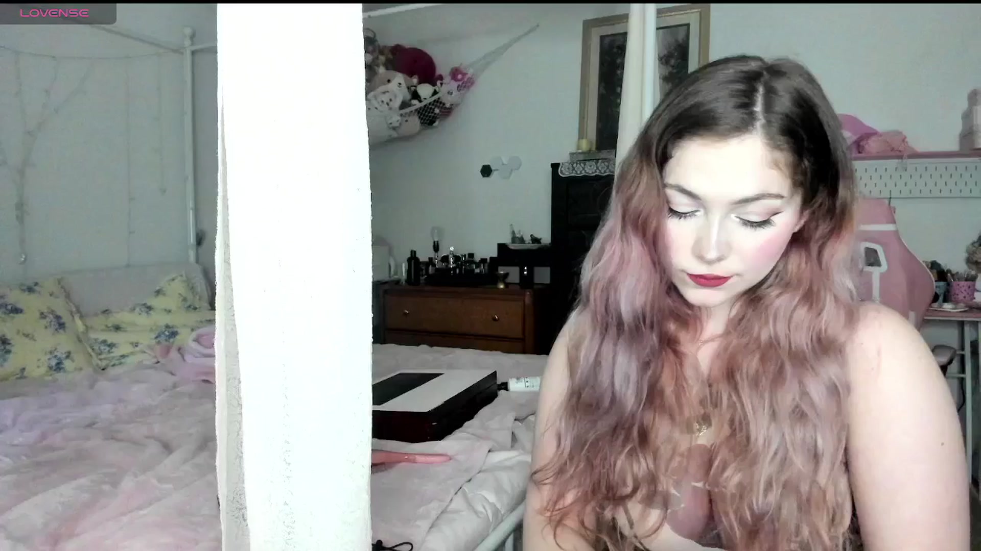 Gallery image thumbnail from lolypopbubble's myfreecams stream on, 05/16/2025, 20:43 image 11 of 20