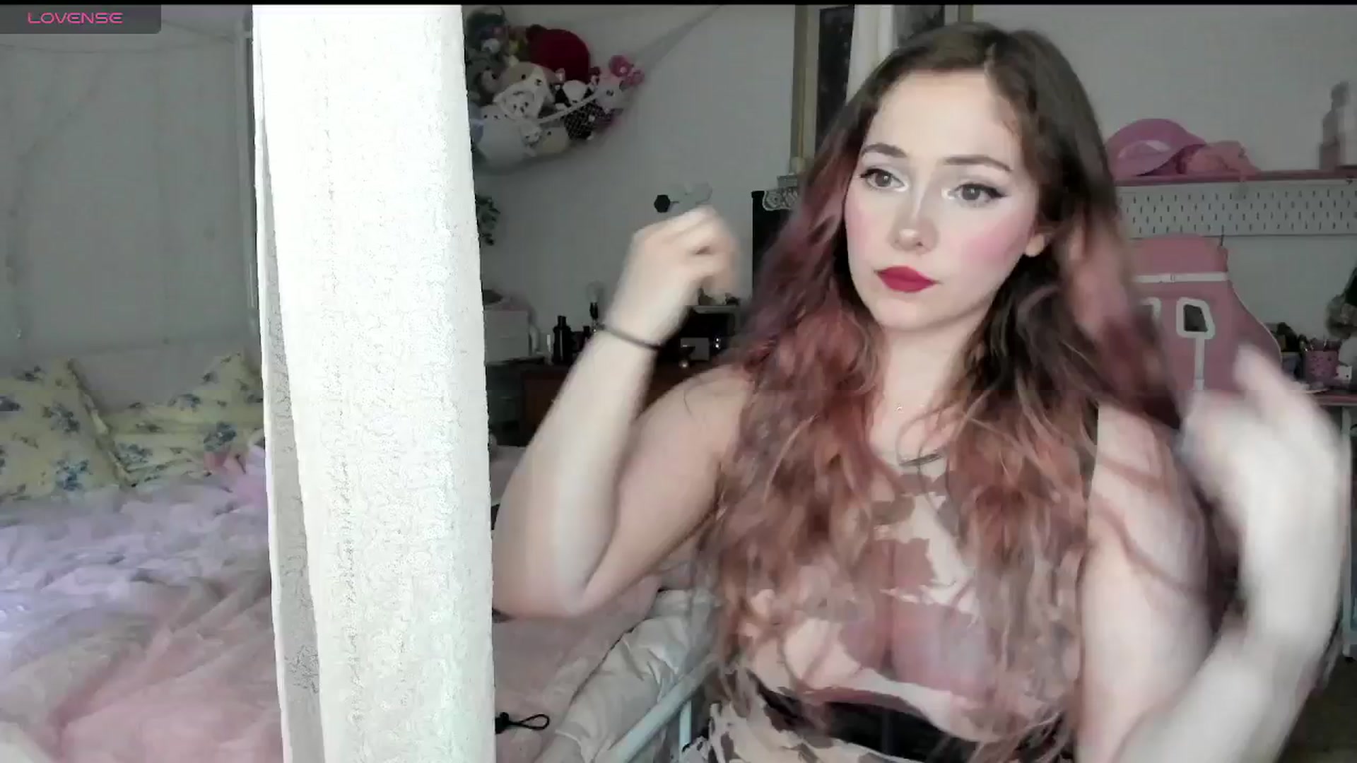 Gallery image thumbnail from lolypopbubble's myfreecams stream on, 05/16/2025, 20:43 image 14 of 20