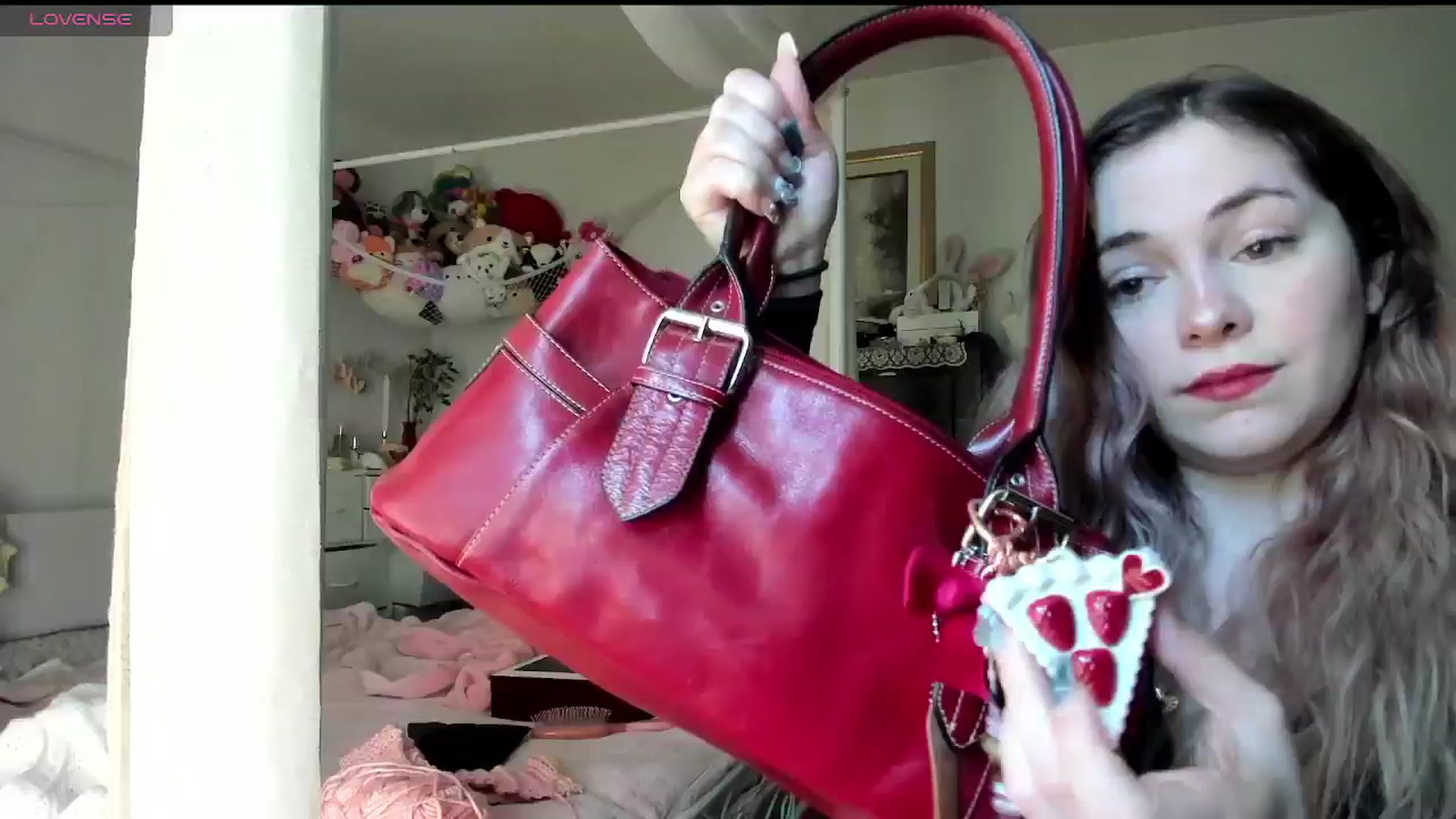 Gallery image thumbnail from lolypopbubble's myfreecams stream on, 05/19/2025, 20:05 image 6 of 20