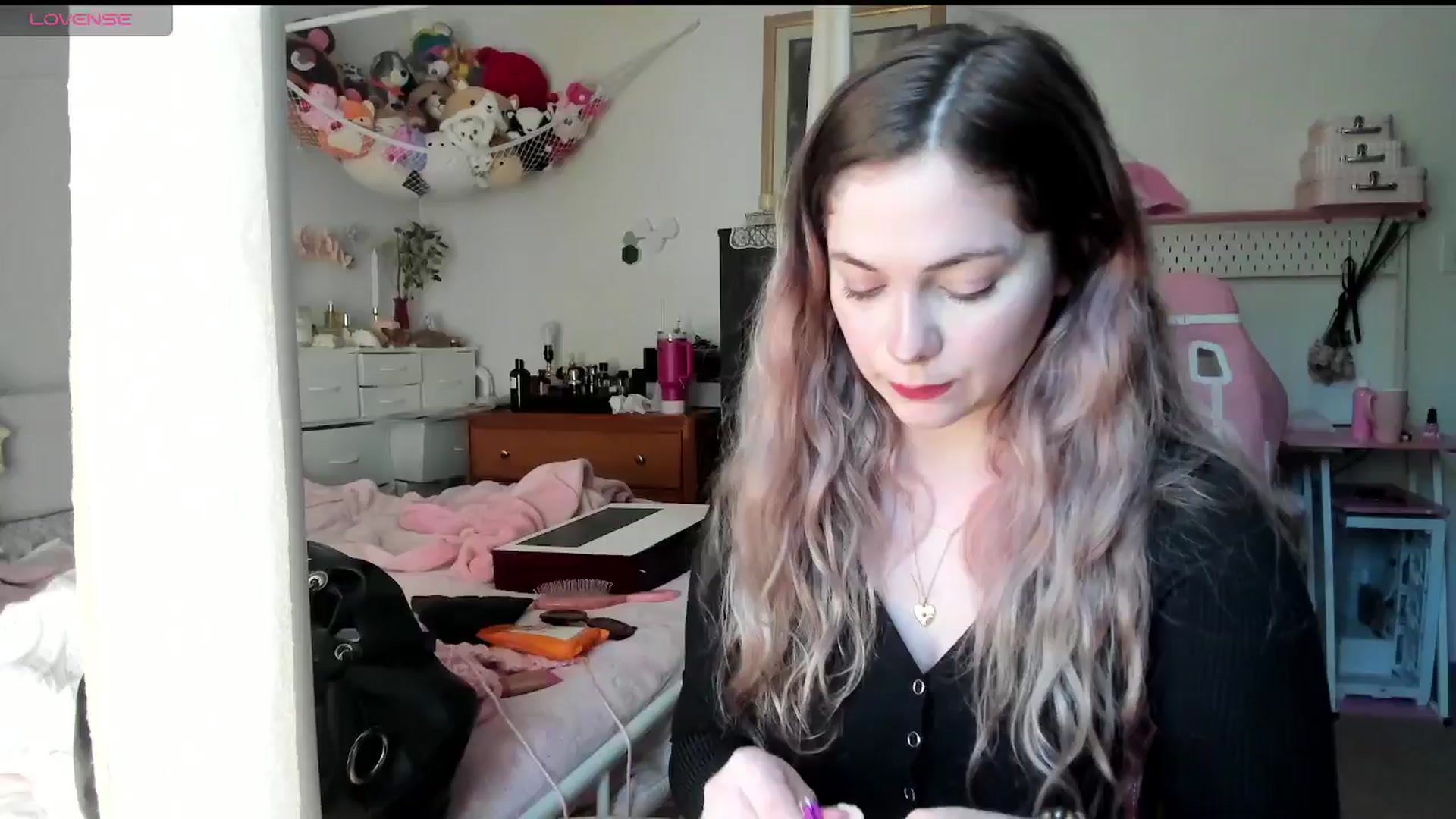 Gallery image thumbnail from lolypopbubble's myfreecams stream on, 05/19/2025, 20:05 image 9 of 20