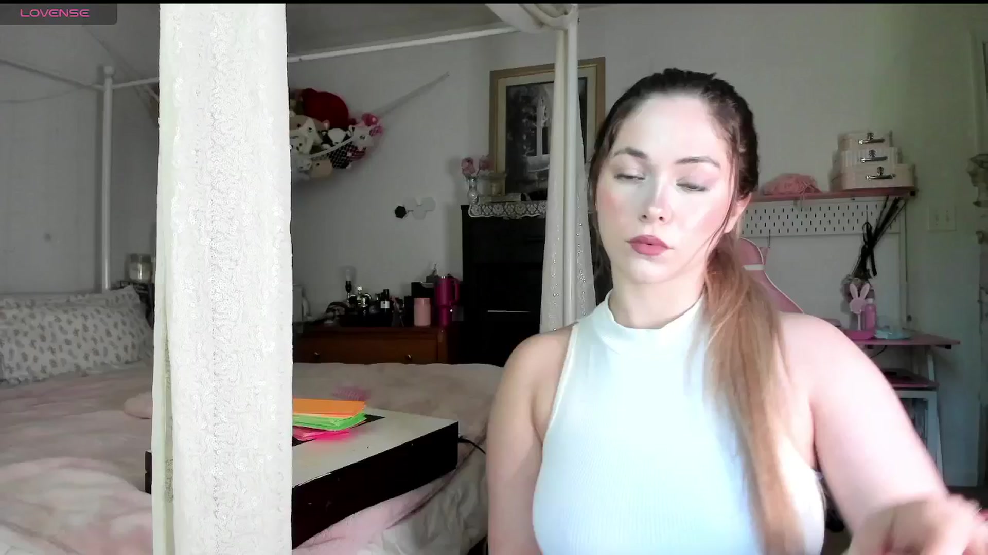 Gallery image thumbnail from lolypopbubble's myfreecams stream on, 06/04/2025, 16:06 image 5 of 20