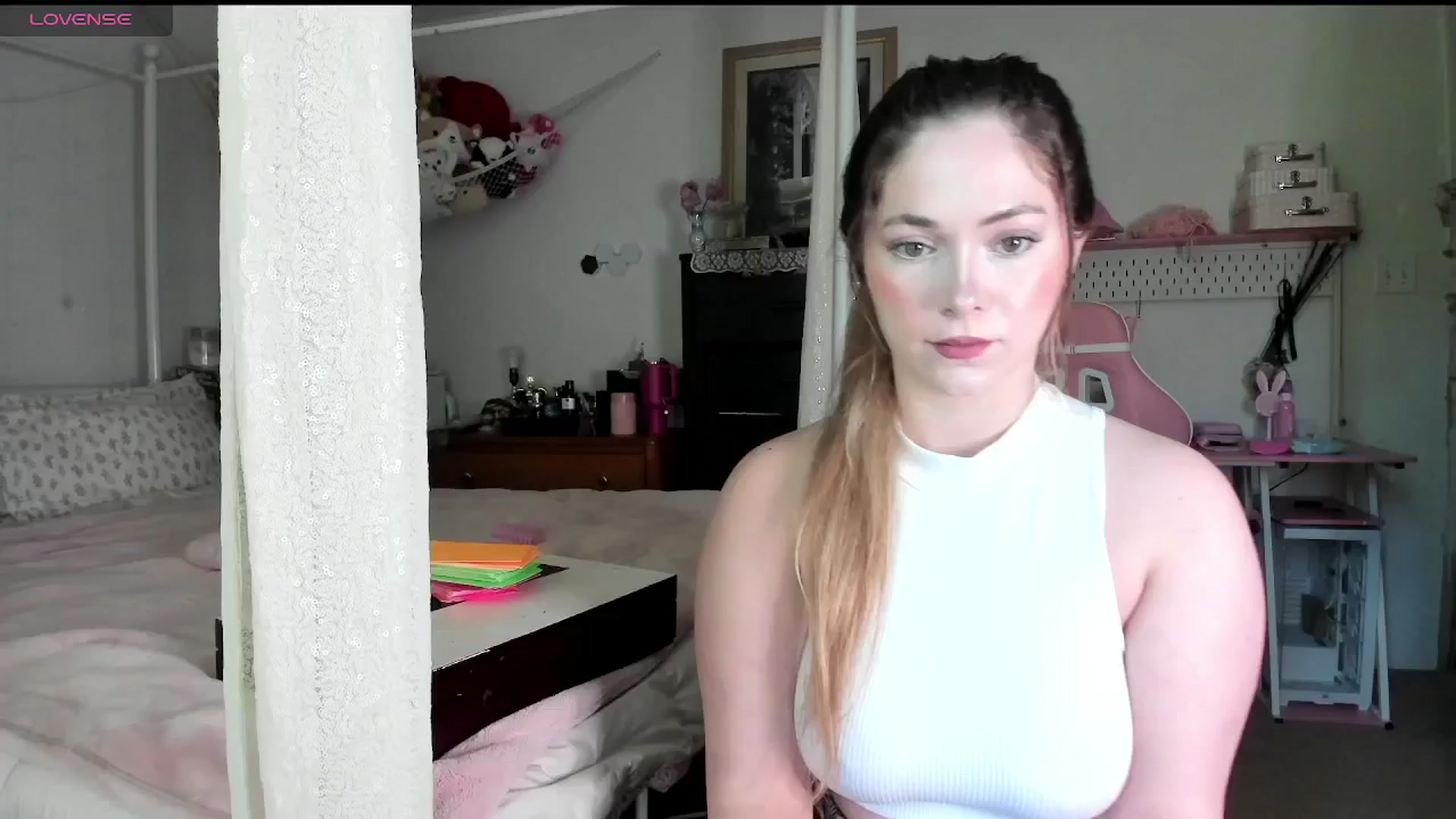 Gallery image thumbnail from lolypopbubble's myfreecams stream on, 06/04/2025, 16:06 image 13 of 20