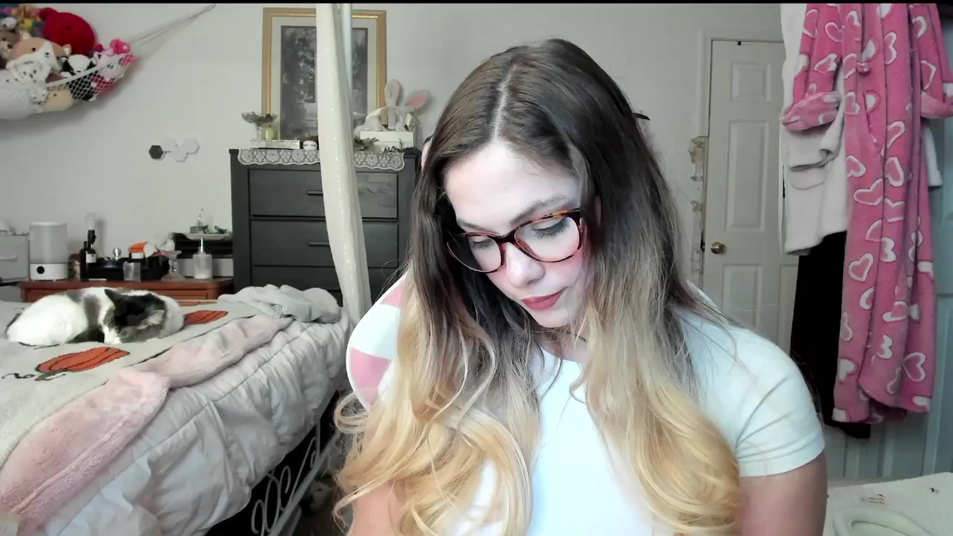 Gallery image thumbnail from lolypopbubble's myfreecams stream on, 09/08/2025, 20:57 image 17 of 20