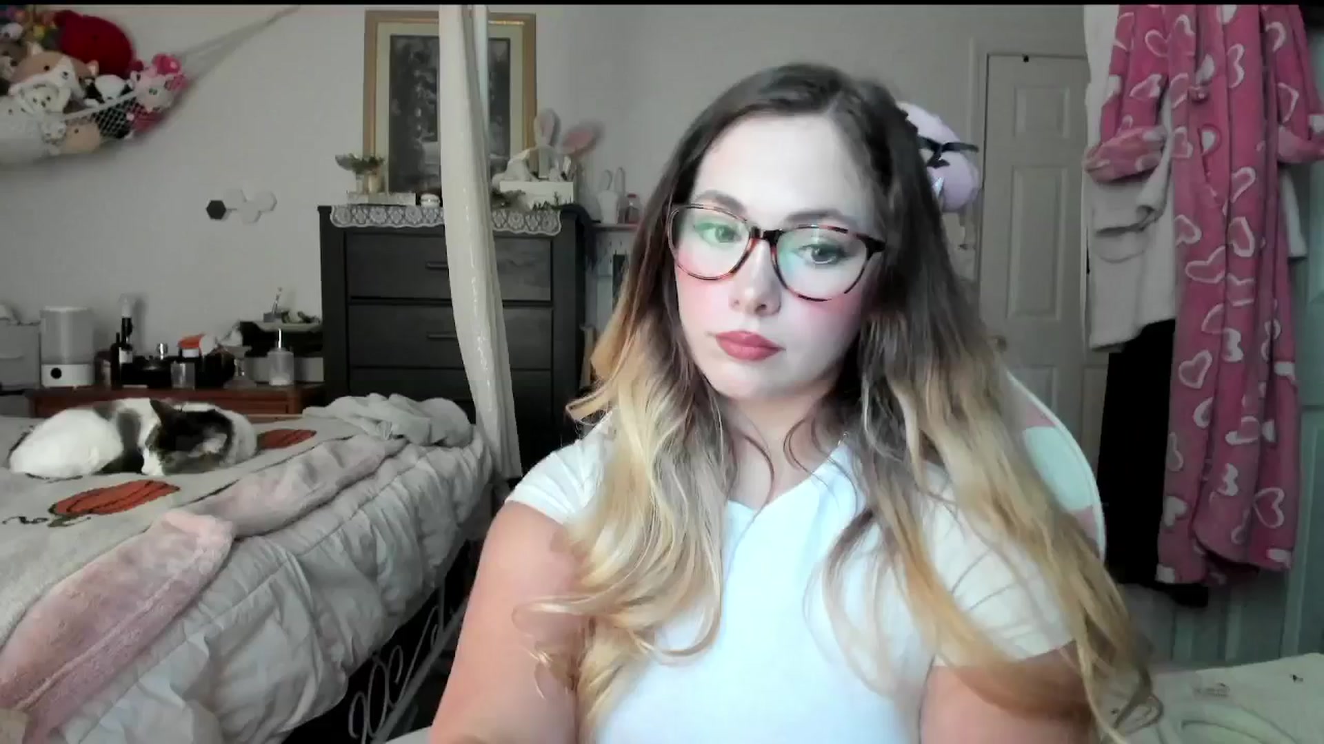 Gallery image thumbnail from lolypopbubble's myfreecams stream on, 09/08/2025, 20:57 image 18 of 20