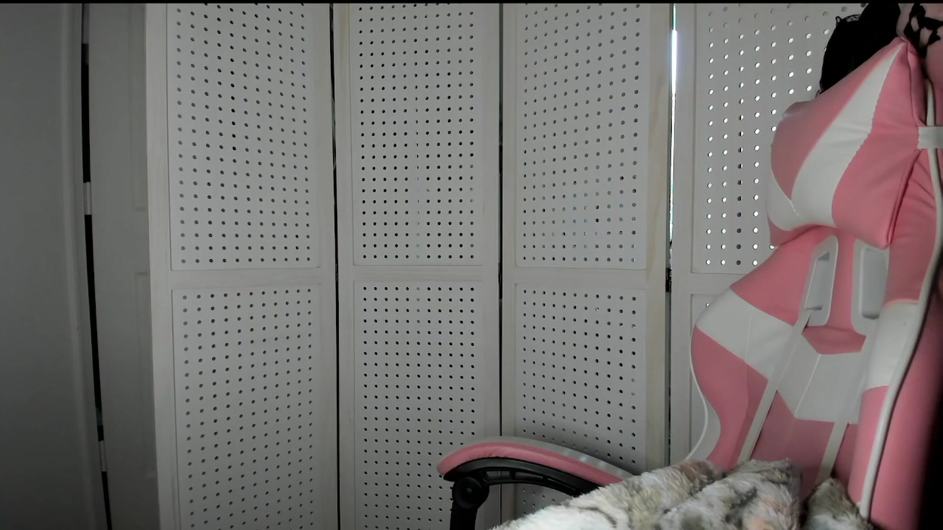 Gallery image thumbnail from lolypopbubble's myfreecams stream on, 09/26/2025, 20:51 image 7 of 20
