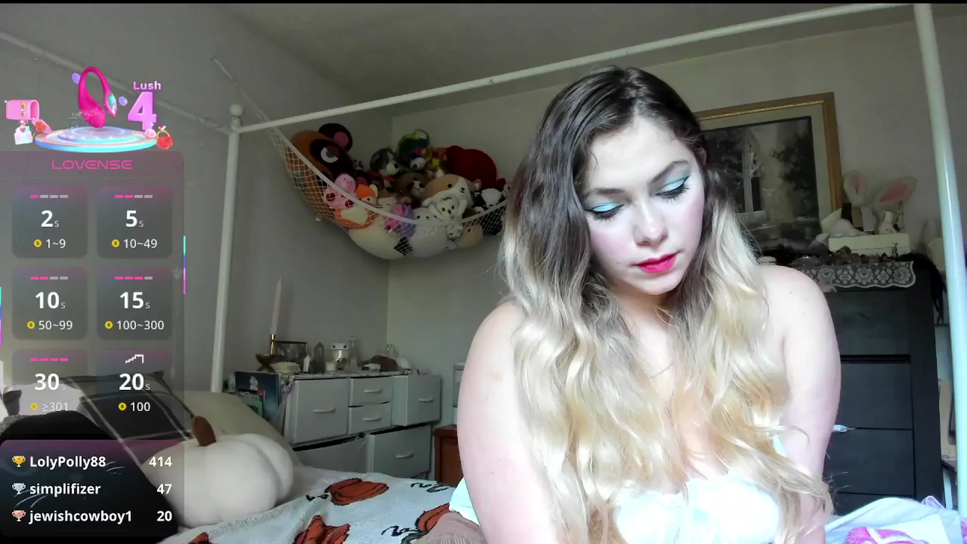 Gallery image thumbnail from lolypopbubble's myfreecams stream on, 10/02/2025, 21:06 image 20 of 20