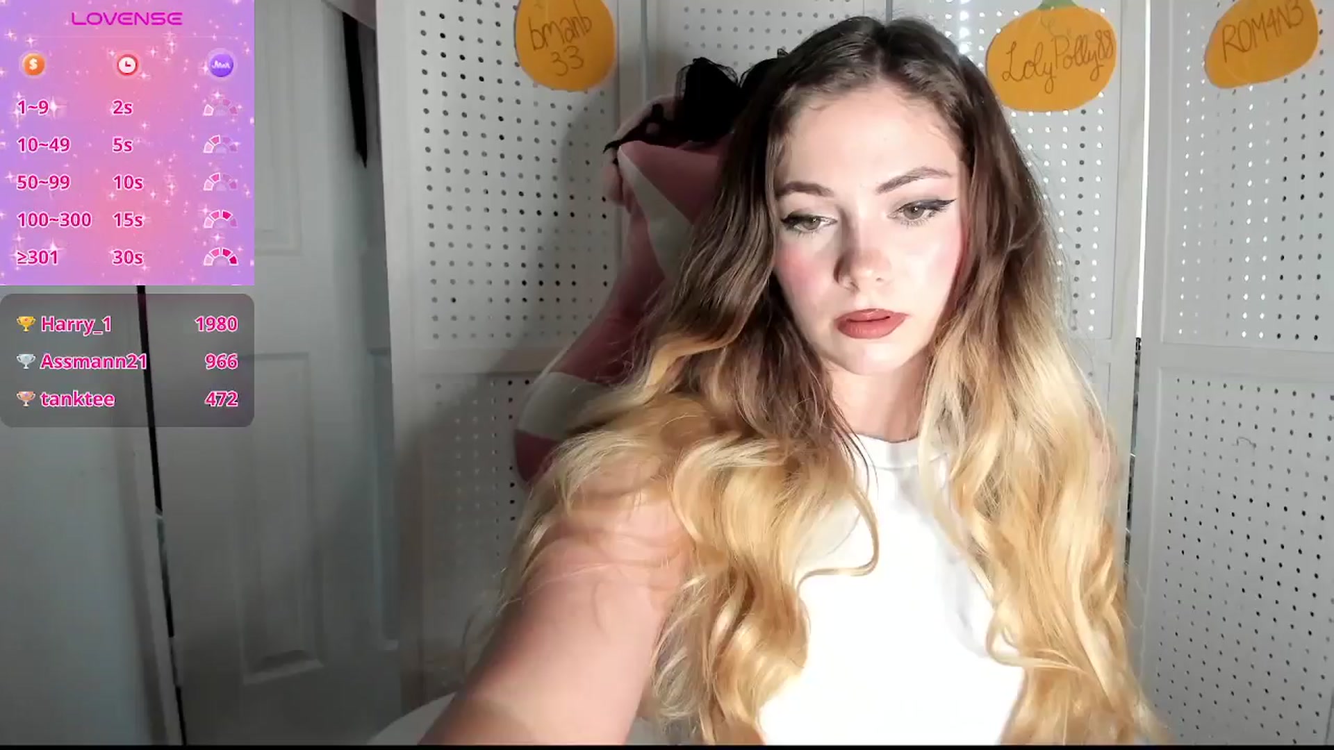Gallery image thumbnail from lolypopbubble's myfreecams stream on, 10/14/2025, 20:04 image 20 of 20