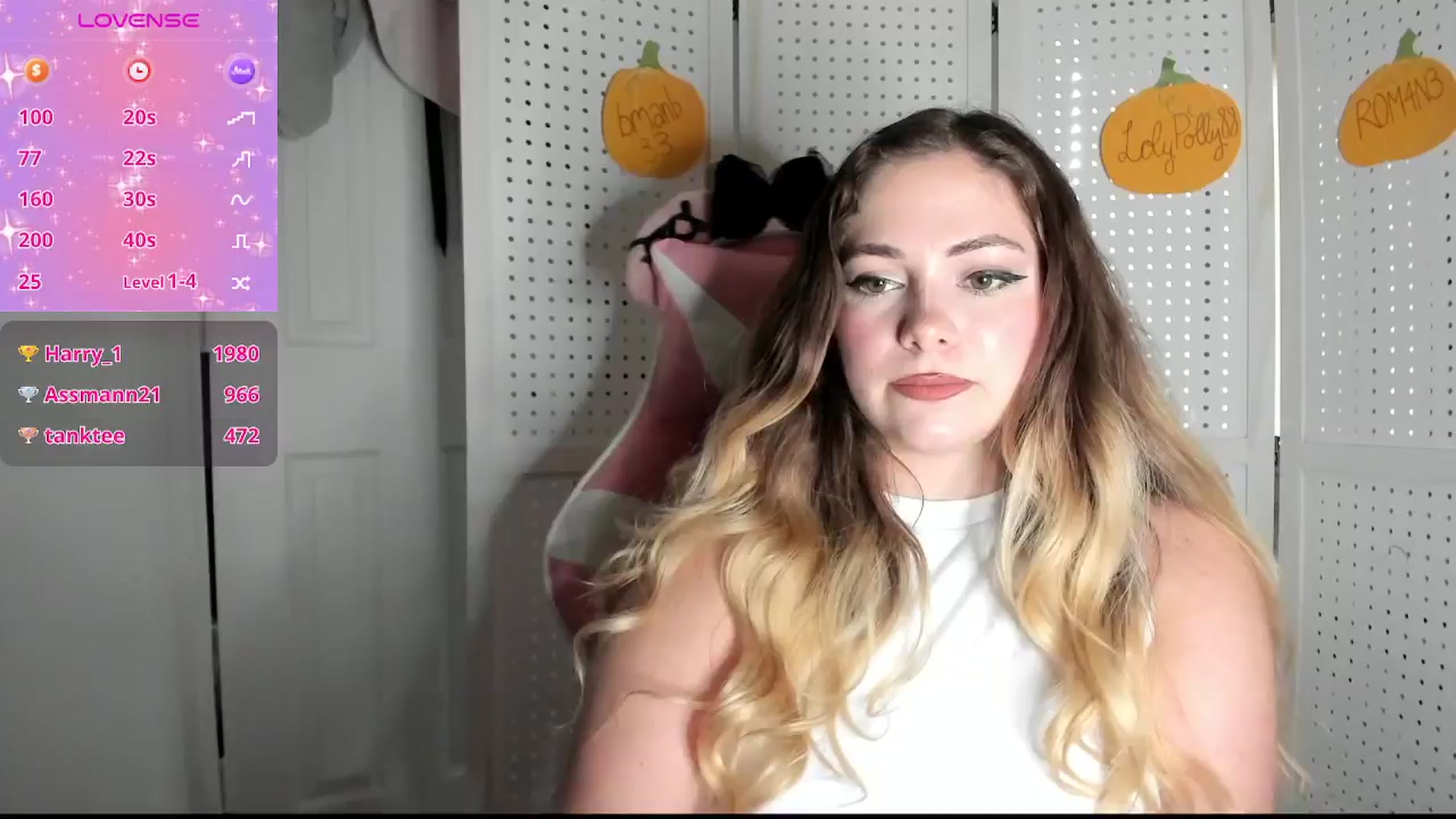 Gallery image thumbnail from lolypopbubble's myfreecams stream on, 10/14/2025, 21:20 image 17 of 20