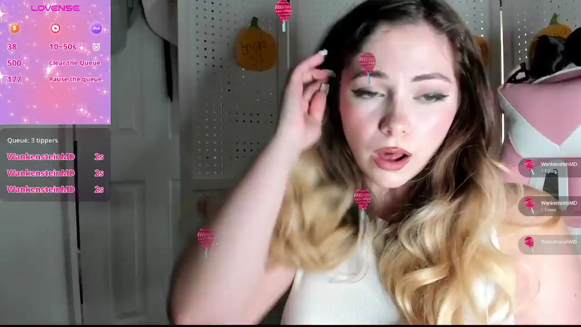 Gallery image thumbnail from lolypopbubble's myfreecams stream on, 10/14/2025, 21:20 image 5 of 20