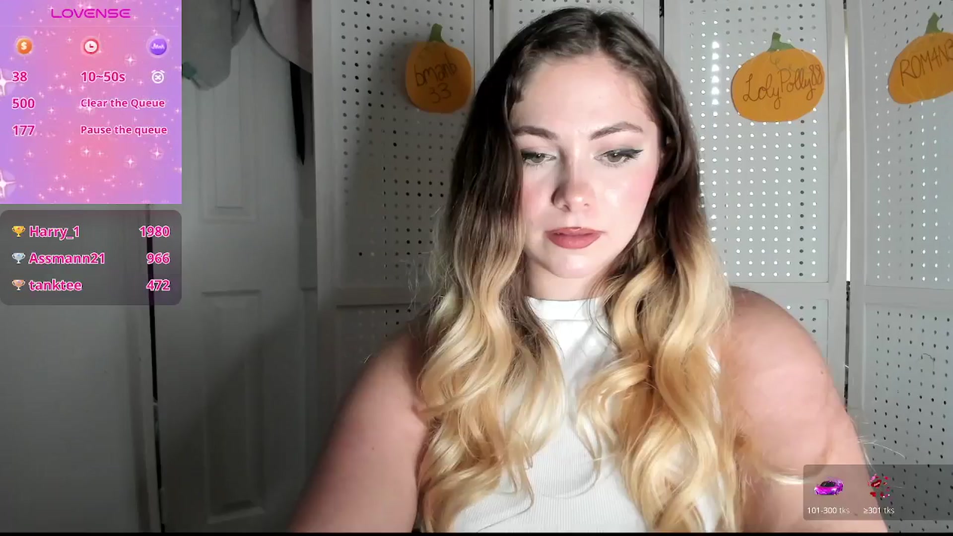 Gallery image thumbnail from lolypopbubble's myfreecams stream on, 10/14/2025, 21:20 image 19 of 20