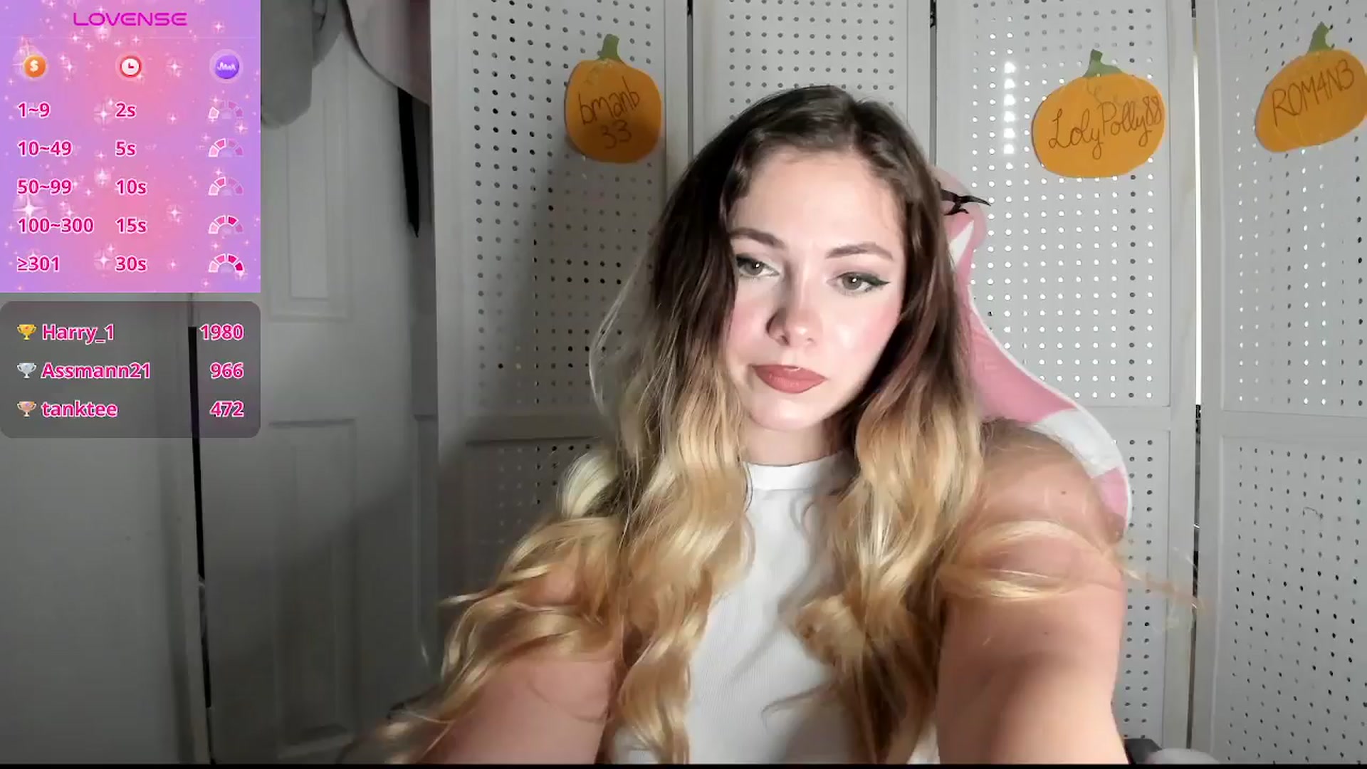 Gallery image thumbnail from lolypopbubble's myfreecams stream on, 10/14/2025, 21:20 image 13 of 20