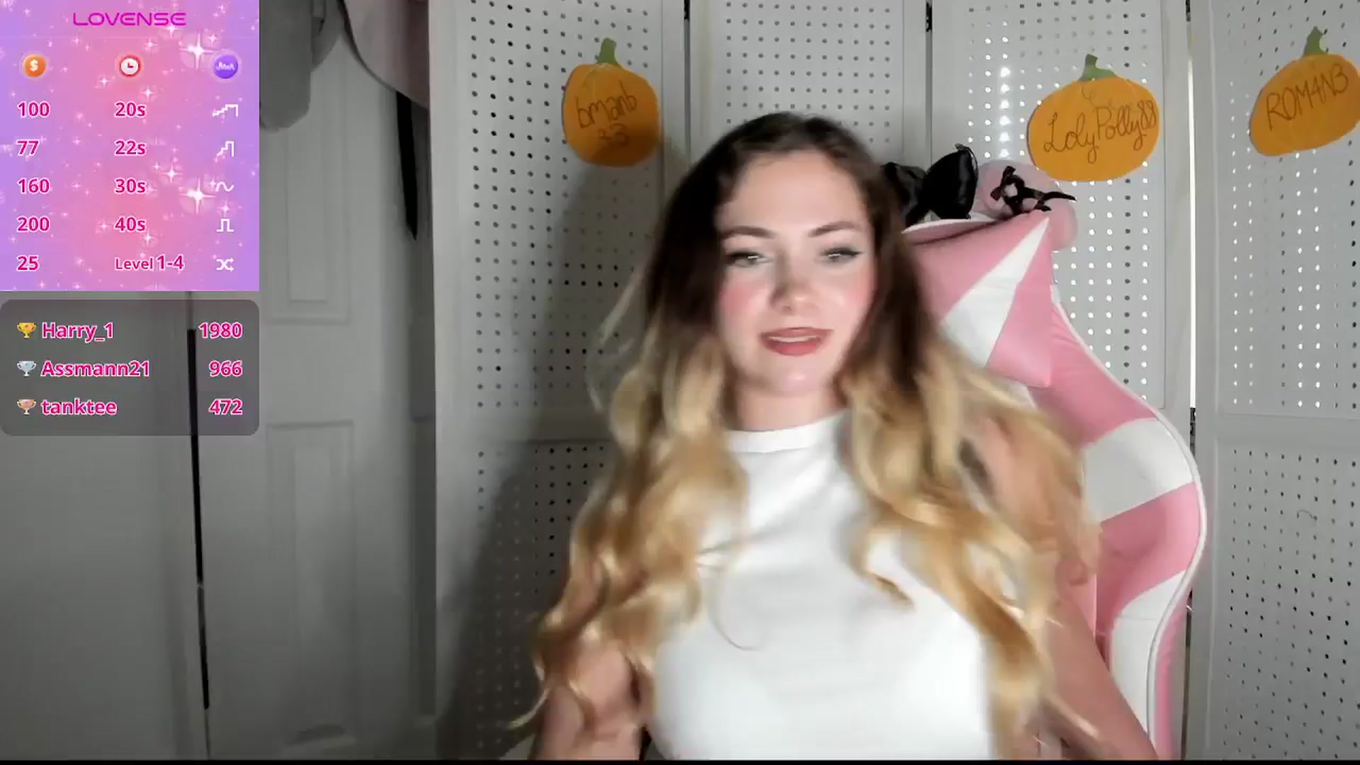 Gallery image thumbnail from lolypopbubble's myfreecams stream on, 10/14/2025, 21:20 image 12 of 20