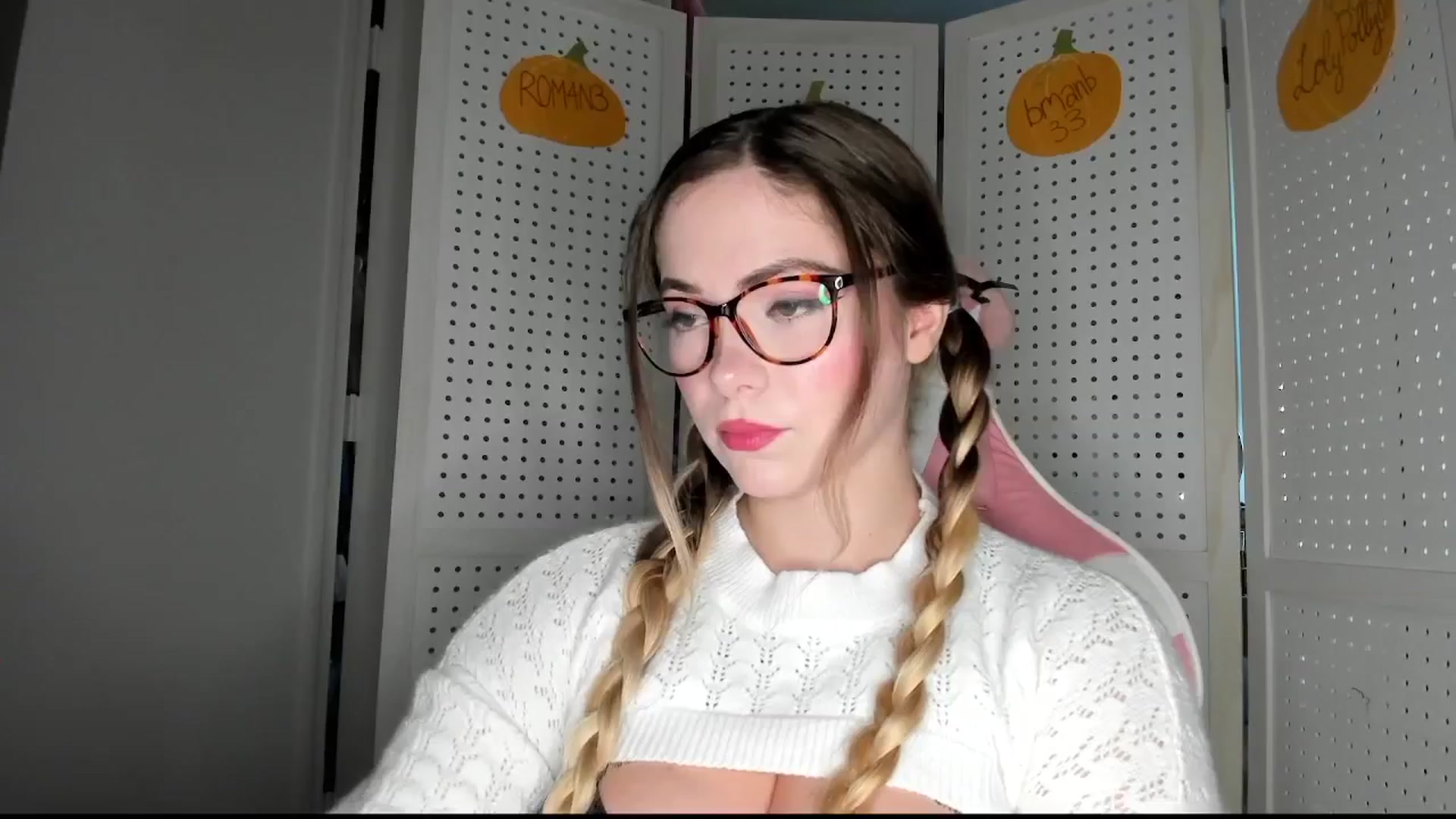 Gallery image thumbnail from lolypopbubble's myfreecams stream on, 10/23/2025, 17:46 image 4 of 20
