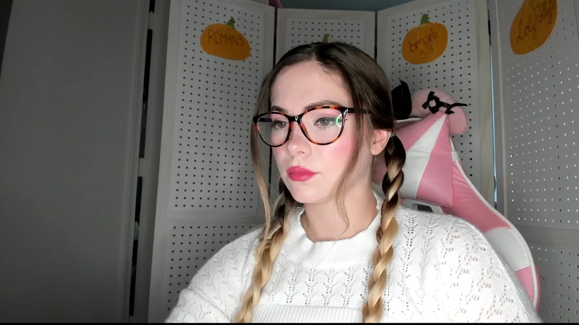Gallery image thumbnail from lolypopbubble's myfreecams stream on, 10/23/2025, 17:46 image 1 of 20