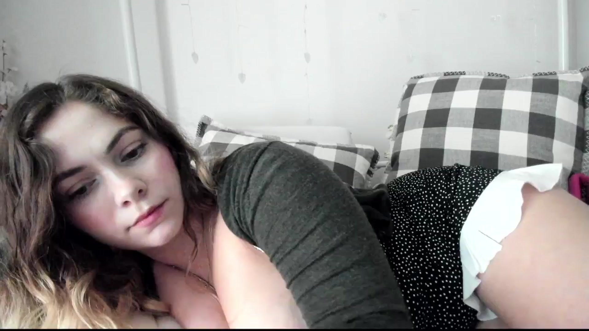 Gallery image thumbnail from lolypopbubble's myfreecams stream on, 10/28/2025, 19:52 image 5 of 20