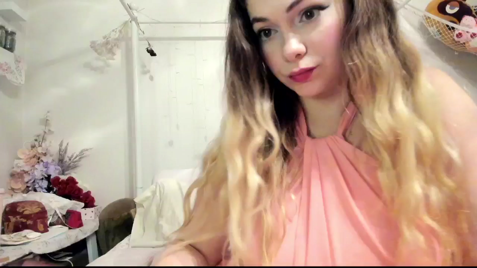 Gallery image thumbnail from lolypopbubble's myfreecams stream on, 11/02/2025, 07:14 image 11 of 20