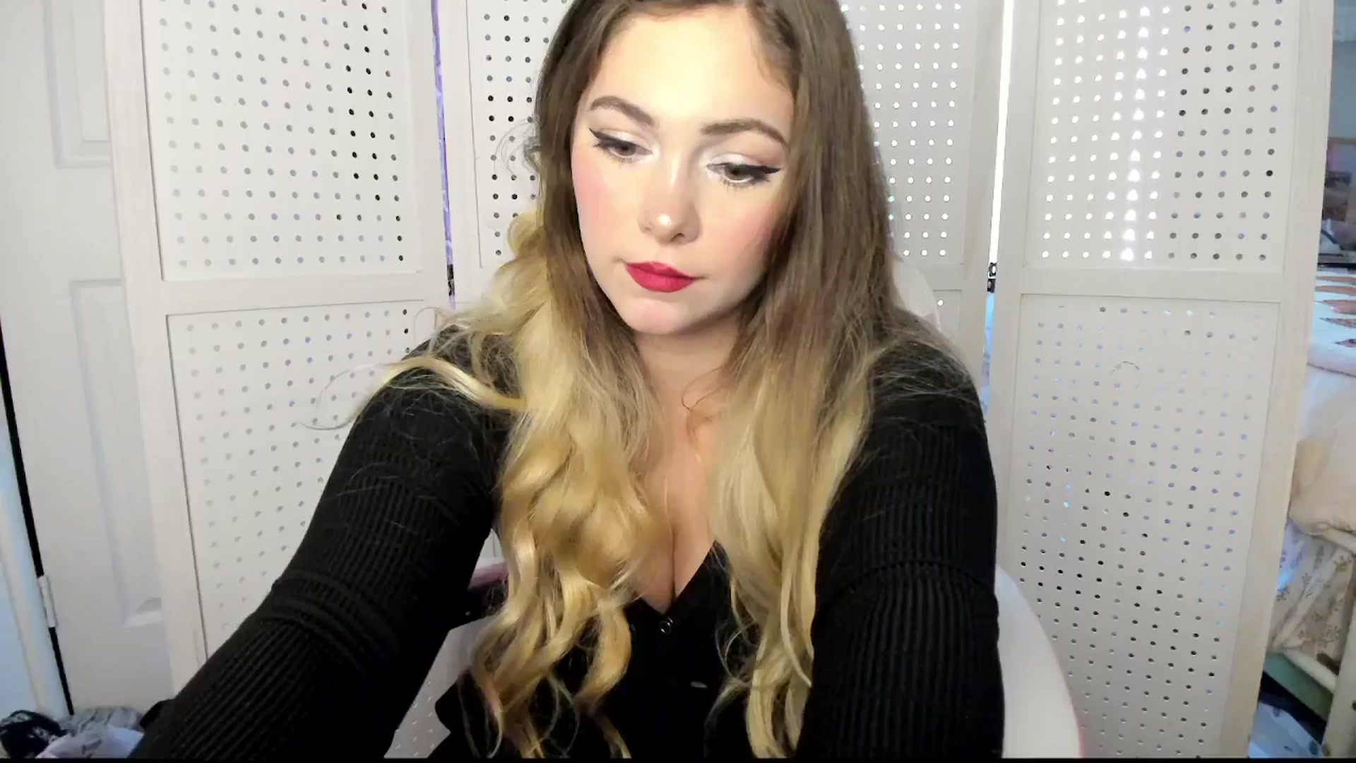 Gallery image thumbnail from lolypopbubble's myfreecams stream on, 11/04/2025, 21:56 image 7 of 20