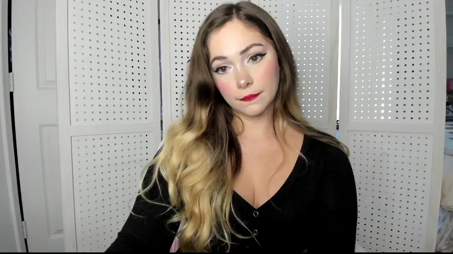 Gallery image thumbnail from lolypopbubble's myfreecams stream on, 11/04/2025, 21:56 image 1 of 20