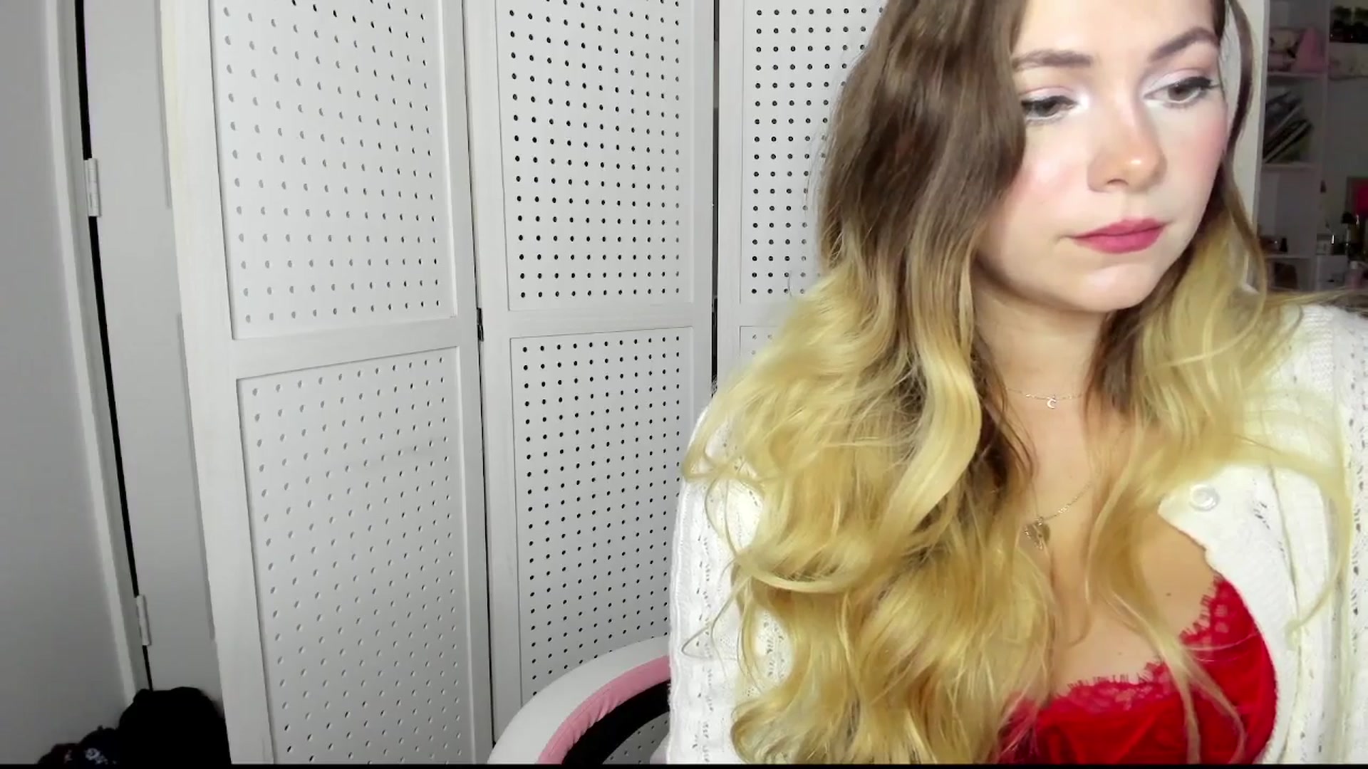 Gallery image thumbnail from lolypopbubble's myfreecams stream on, 11/05/2025, 22:39 image 5 of 20