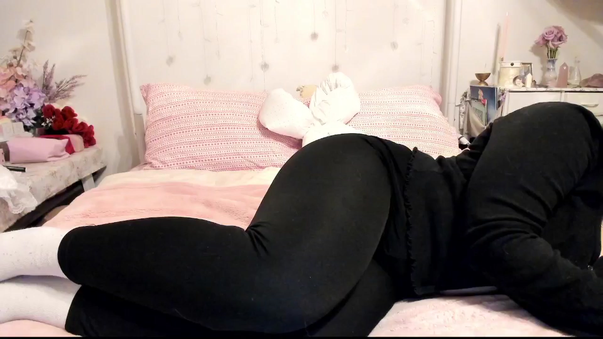 Gallery image thumbnail from lolypopbubble's myfreecams stream on, 11/11/2025, 01:53 image 12 of 20