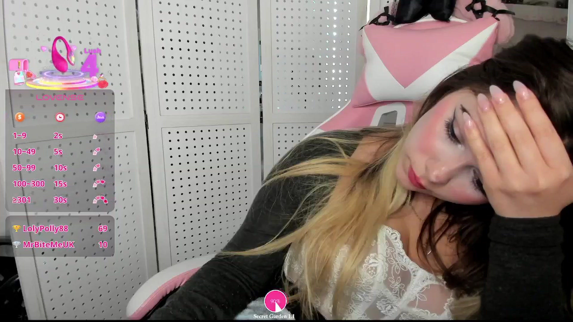 Gallery image thumbnail from lolypopbubble's myfreecams stream on, 11/13/2025, 20:59 image 10 of 20