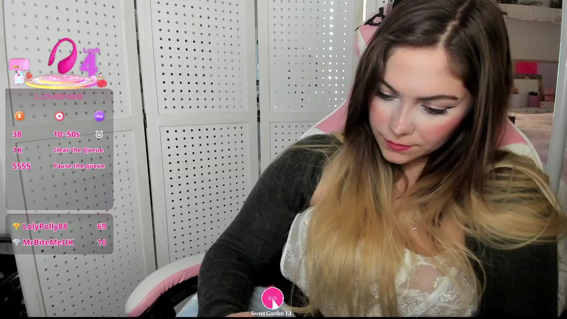 Gallery image thumbnail from lolypopbubble's myfreecams stream on, 11/13/2025, 20:59 image 13 of 20