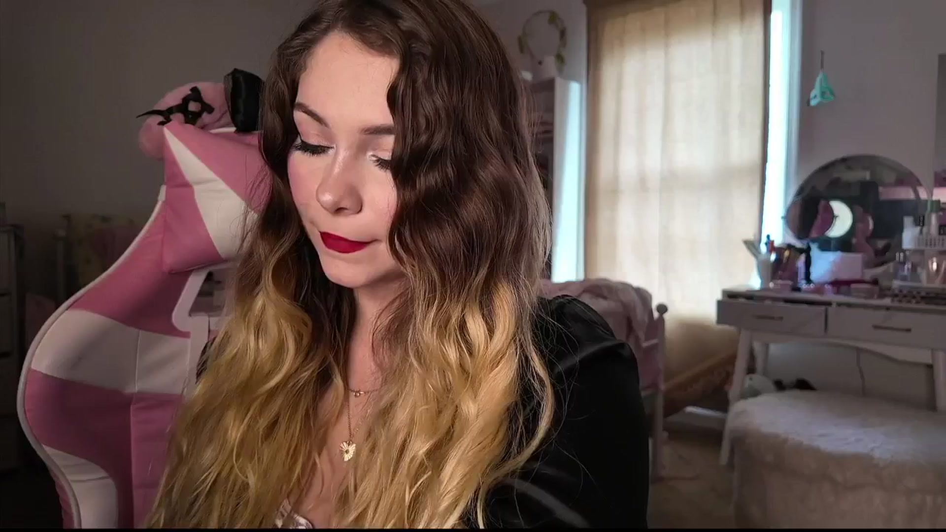 Gallery image thumbnail from lolypopbubble's myfreecams stream on, 11/26/2025, 17:35 image 20 of 20