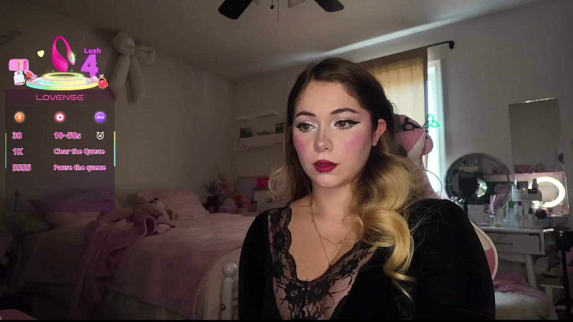 Gallery image thumbnail from lolypopbubble's myfreecams stream on, 12/11/2025, 19:34 image 10 of 20