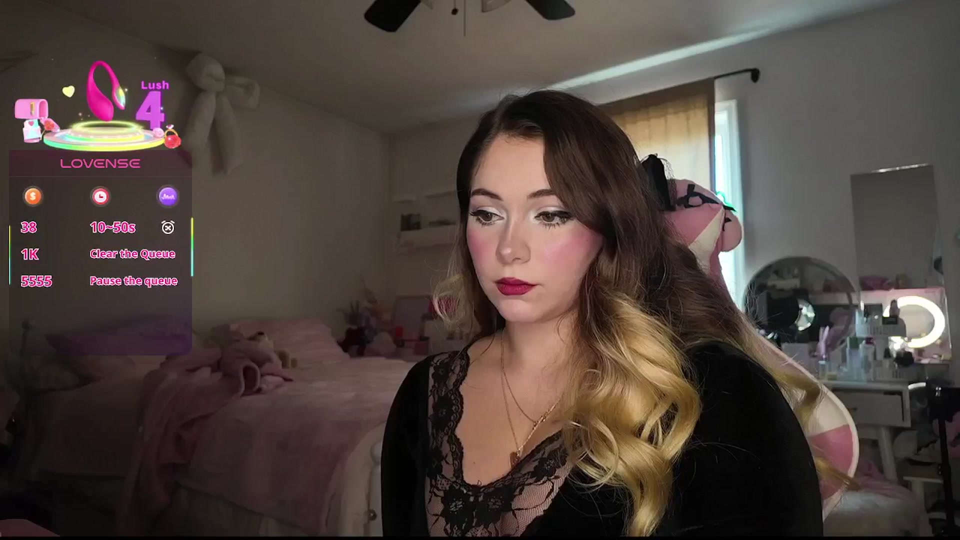 Gallery image thumbnail from lolypopbubble's myfreecams stream on, 12/11/2025, 19:34 image 12 of 20