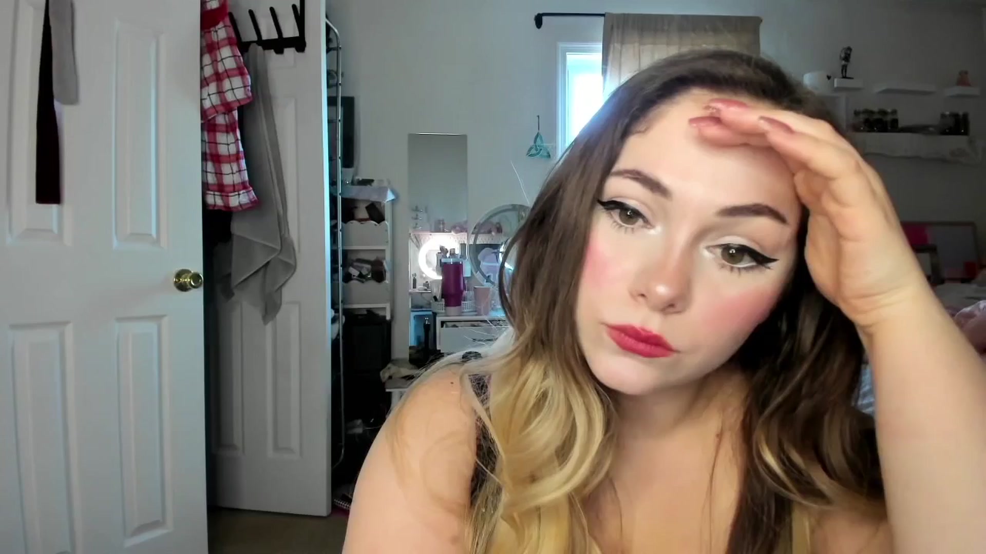 Gallery image thumbnail from lolypopbubble's myfreecams stream on, 12/30/2025, 19:26 image 20 of 20