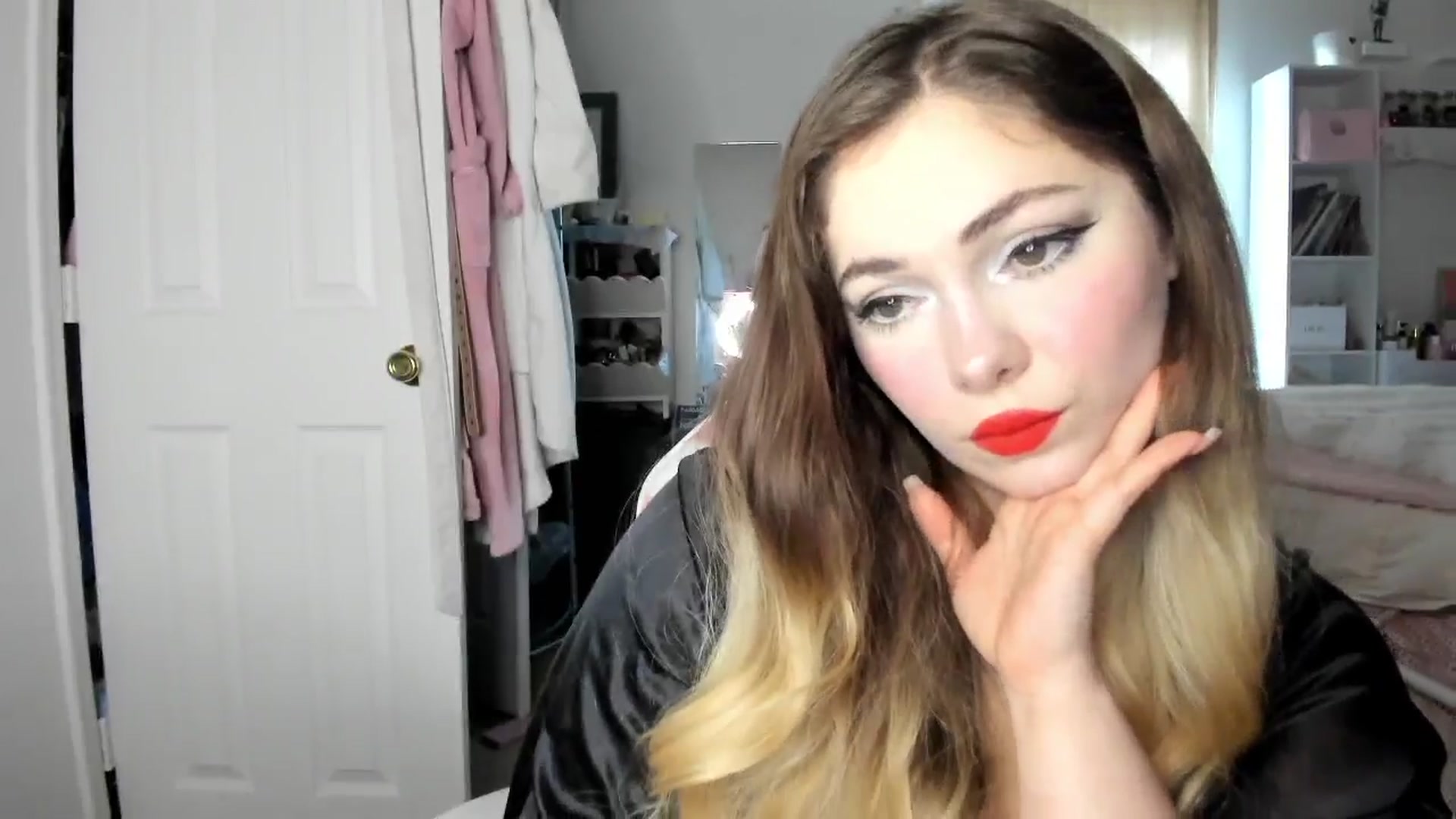 Gallery image thumbnail from lolypopbubble's myfreecams stream on, 01/12/2026, 22:00 image 2 of 20