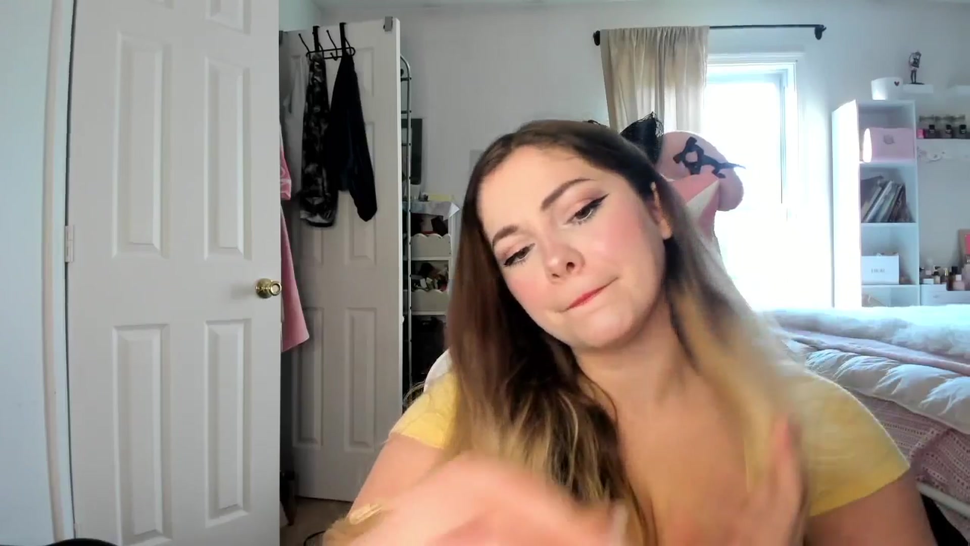 Gallery image thumbnail from lolypopbubble's myfreecams stream on, 01/13/2026, 21:19 image 11 of 20