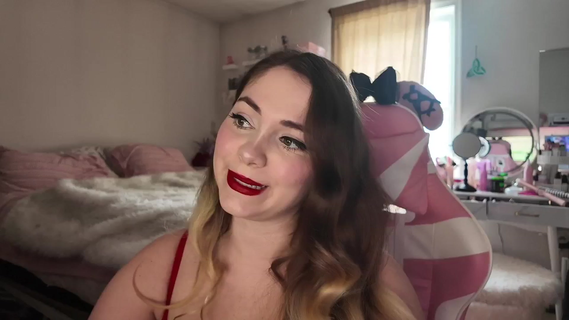 Gallery image thumbnail from lolypopbubble's myfreecams stream on, 02/09/2026, 21:53 image 5 of 20