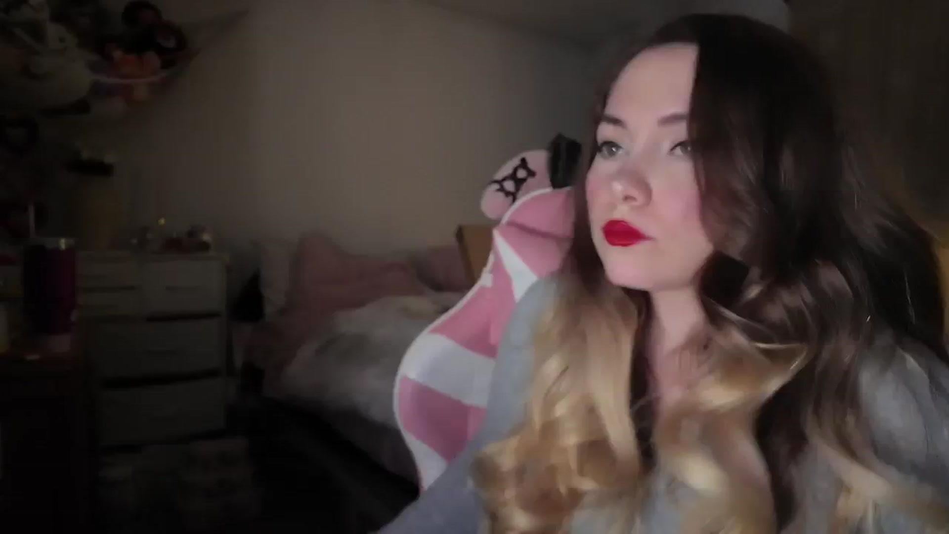 Gallery image thumbnail from lolypopbubble's myfreecams stream on, 02/09/2026, 23:35 image 6 of 20