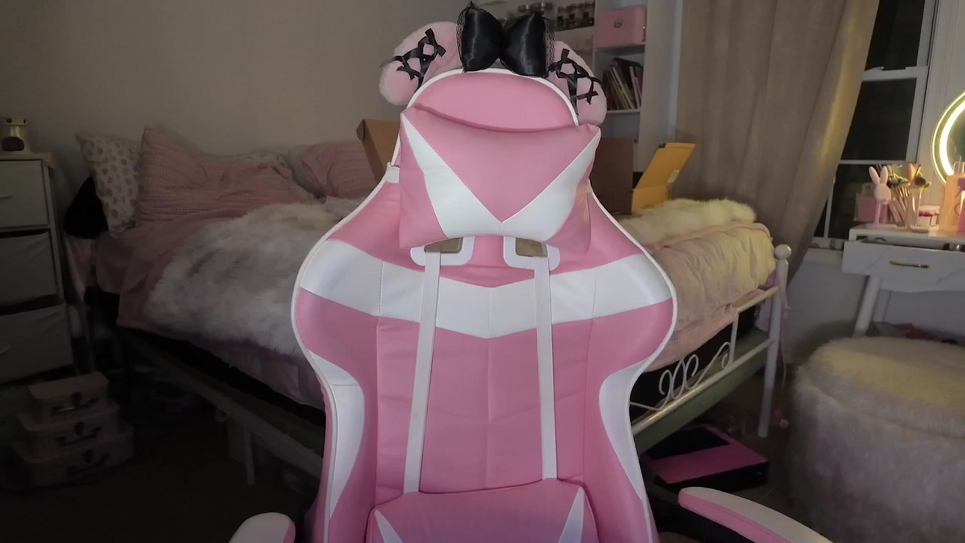 Gallery image thumbnail from lolypopbubble's myfreecams stream on, 02/10/2026, 24:40 image 11 of 20