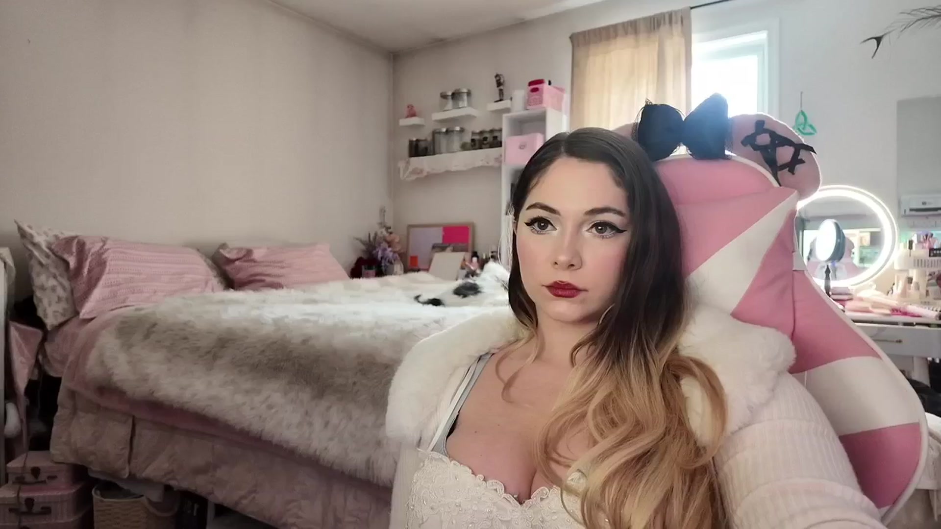Gallery image thumbnail from lolypopbubble's myfreecams stream on, 02/23/2026, 20:09 image 10 of 20