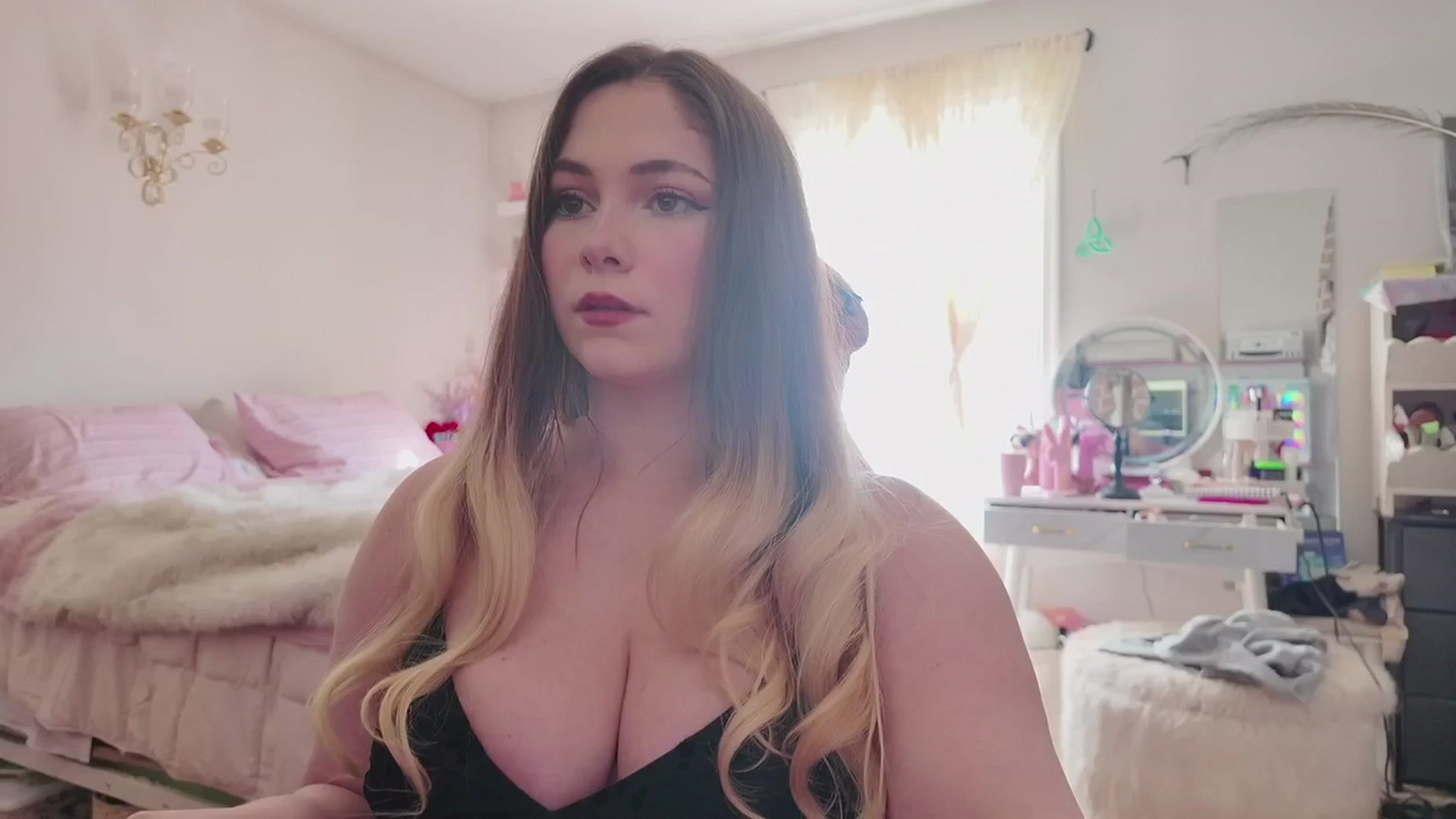Gallery image thumbnail from lolypopbubble's myfreecams stream on, 03/13/2026, 21:19 image 1 of 20