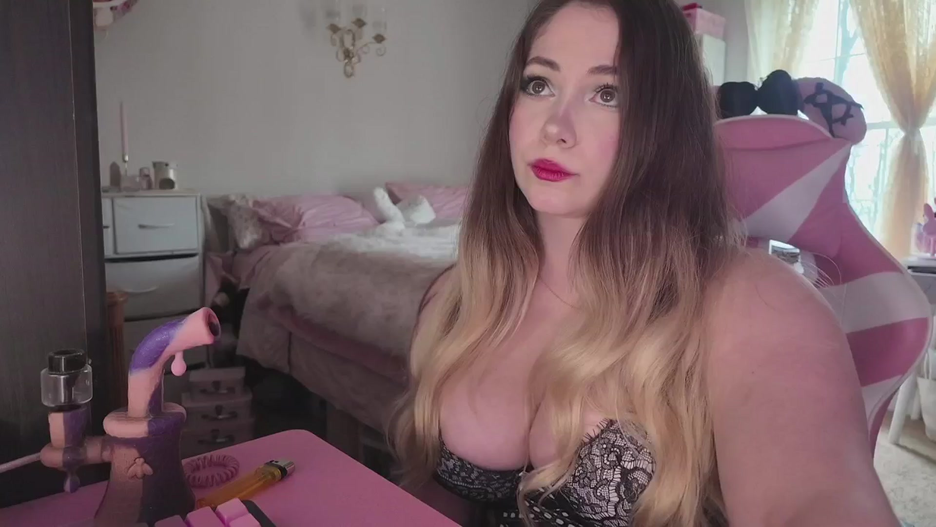 Gallery image thumbnail from lolypopbubble's myfreecams stream on, 03/16/2026, 22:09 image 11 of 20