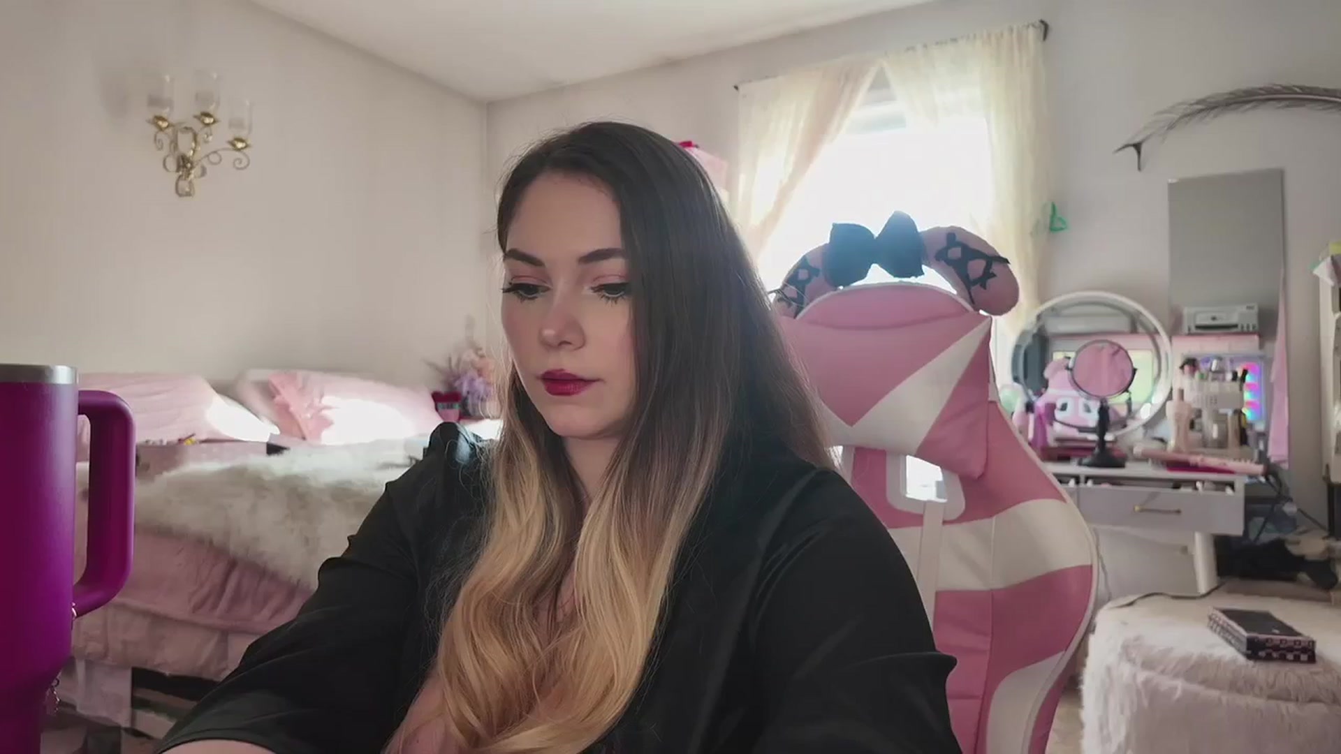 Gallery image thumbnail from lolypopbubble's myfreecams stream on, 03/17/2026, 21:40 image 16 of 20