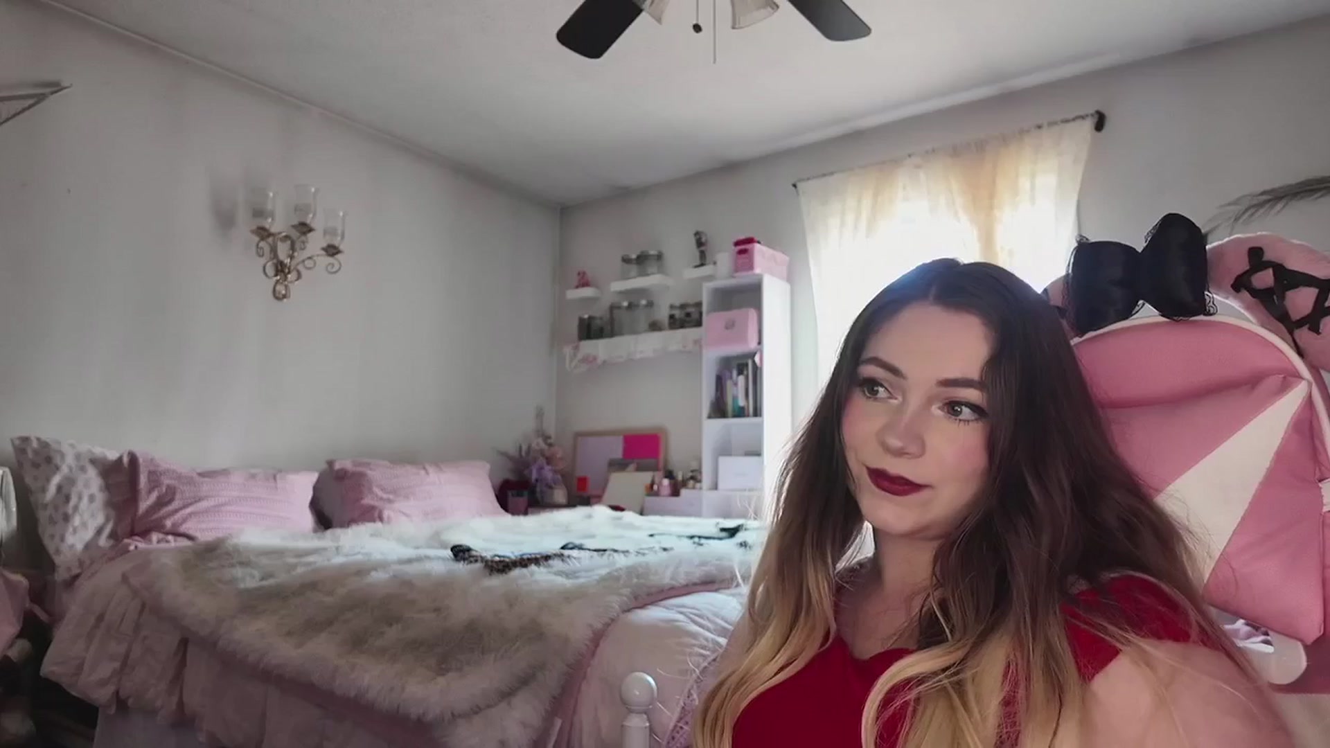 Gallery image thumbnail from lolypopbubble's myfreecams stream on, 03/19/2026, 20:54 image 3 of 20