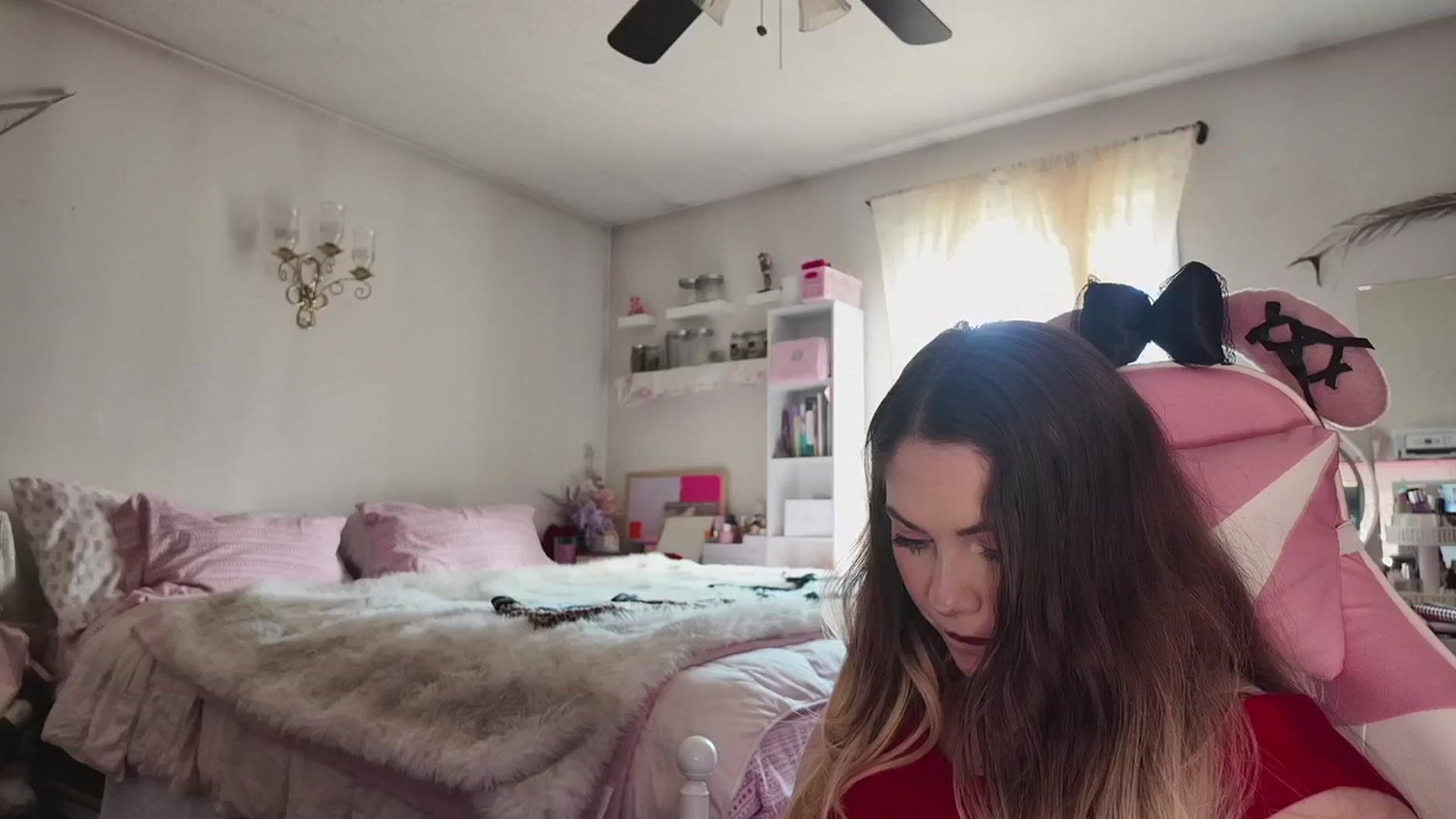 Gallery image thumbnail from lolypopbubble's myfreecams stream on, 03/19/2026, 20:54 image 2 of 20