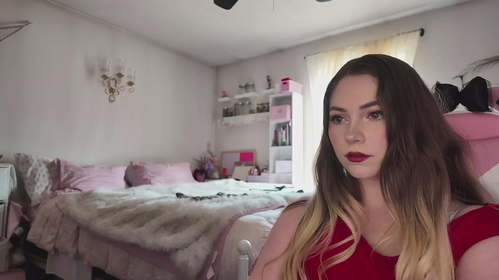 Gallery image thumbnail from lolypopbubble's myfreecams stream on, 03/19/2026, 20:54 image 8 of 20