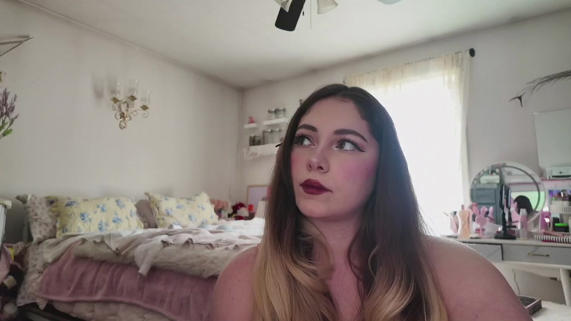 Gallery image thumbnail from lolypopbubble's myfreecams stream on, 03/30/2026, 20:10 image 14 of 20