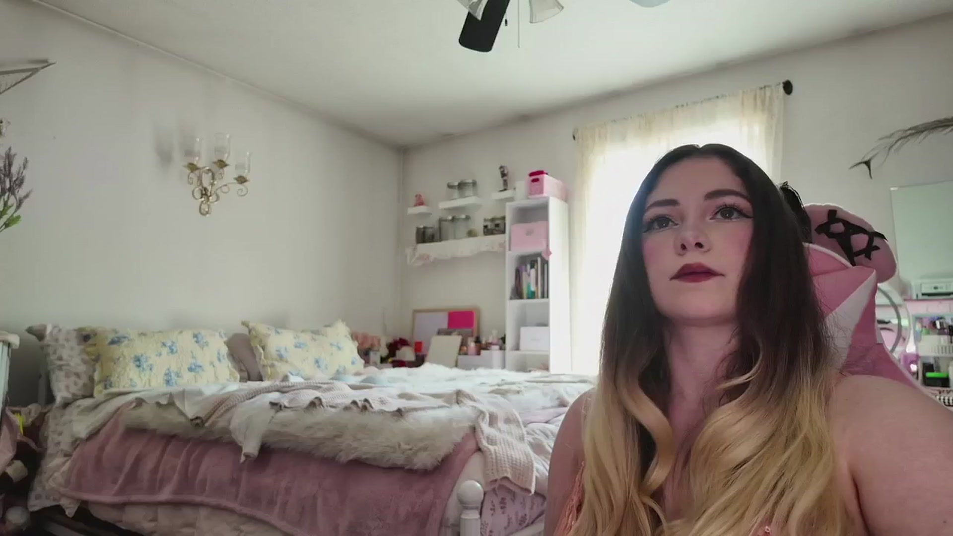 Gallery image thumbnail from lolypopbubble's myfreecams stream on, 03/30/2026, 20:10 image 3 of 20