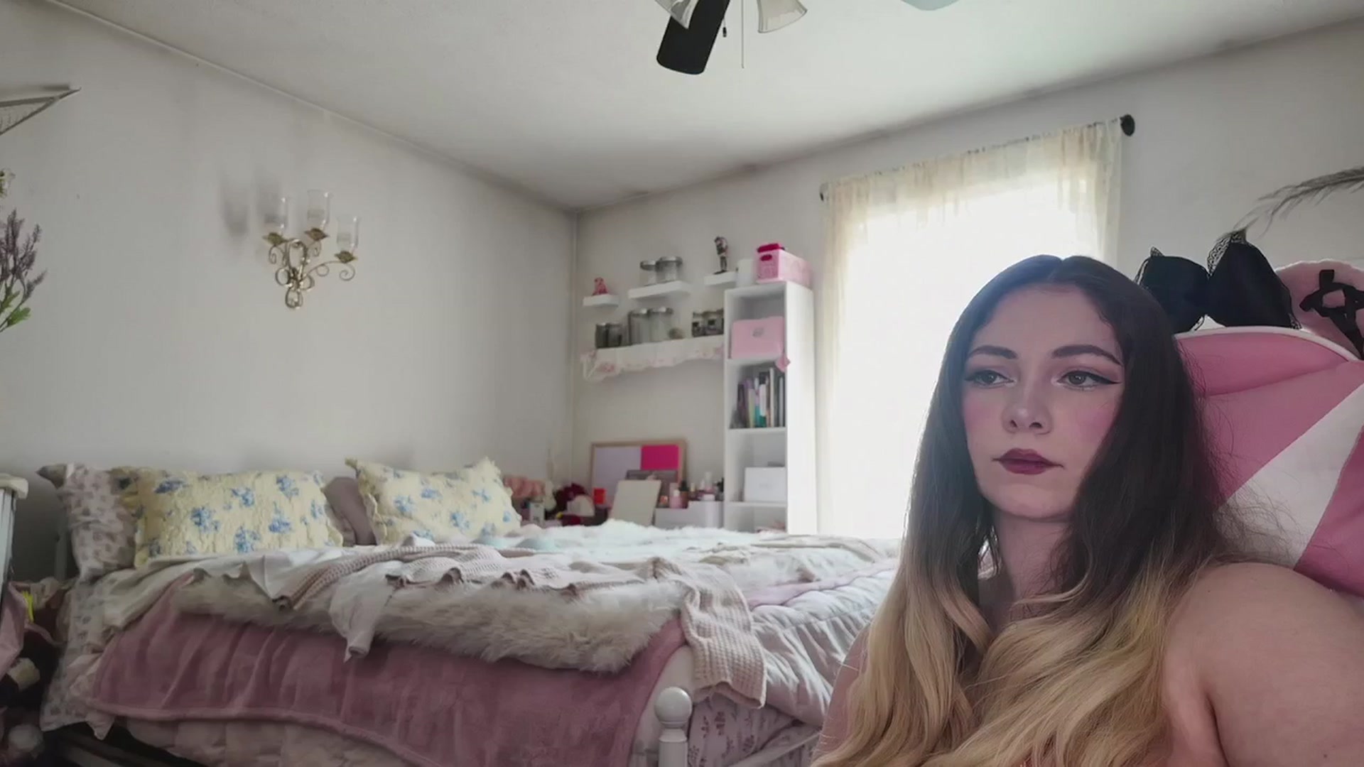 Gallery image thumbnail from lolypopbubble's myfreecams stream on, 03/30/2026, 20:10 image 7 of 20