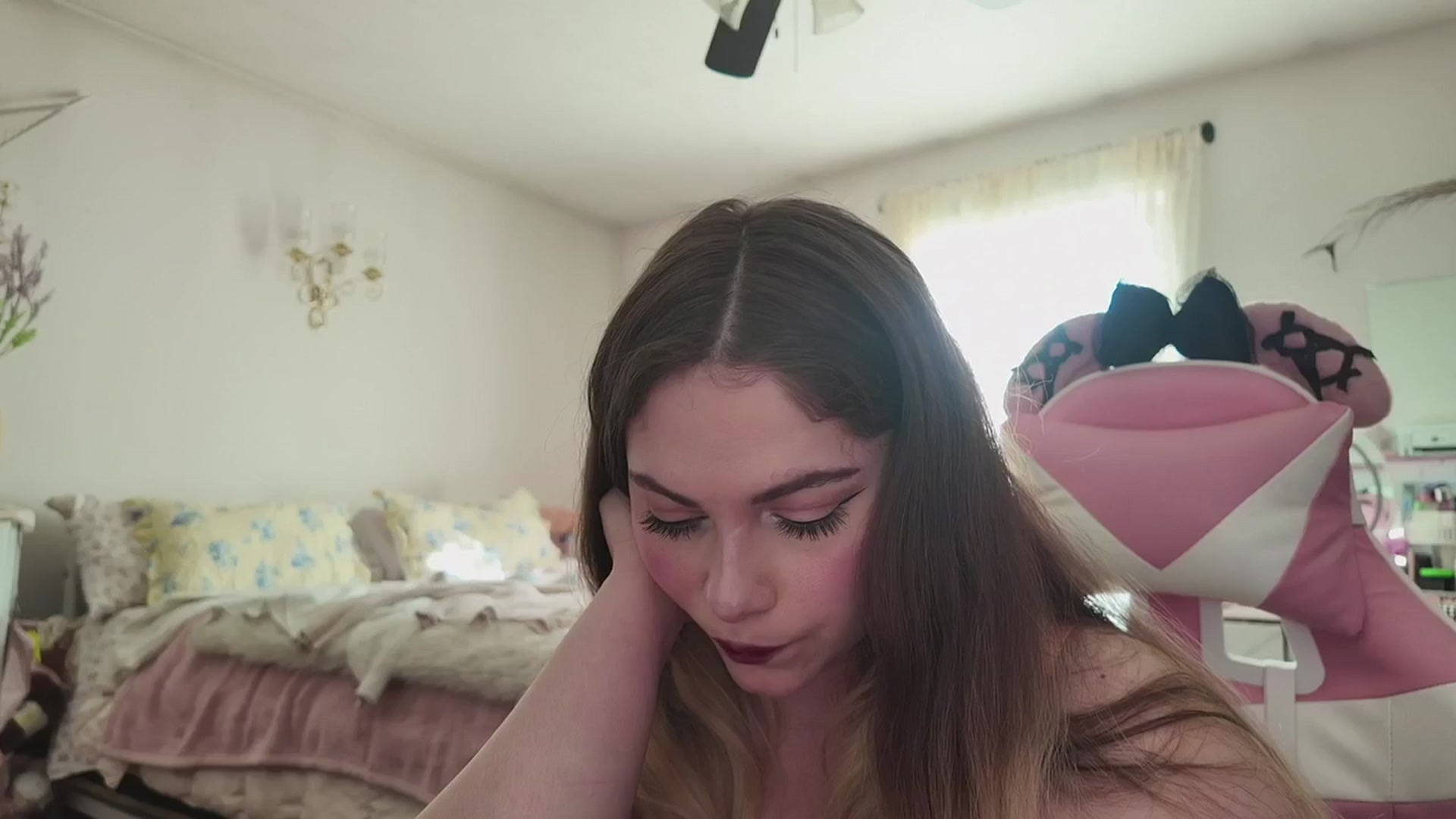 Gallery image thumbnail from lolypopbubble's myfreecams stream on, 03/30/2026, 21:22 image 11 of 20