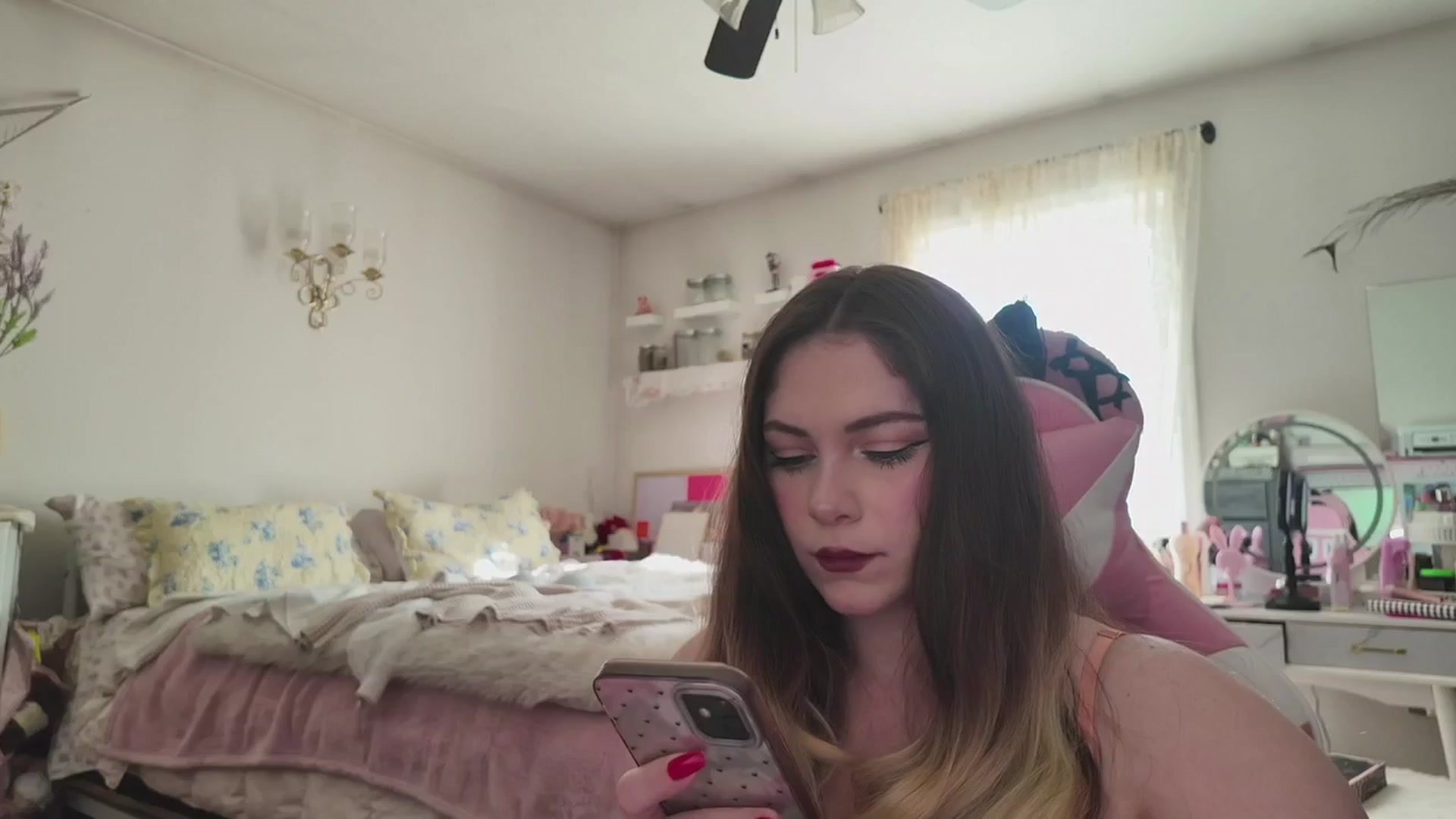 Gallery image thumbnail from lolypopbubble's myfreecams stream on, 03/30/2026, 21:22 image 7 of 20